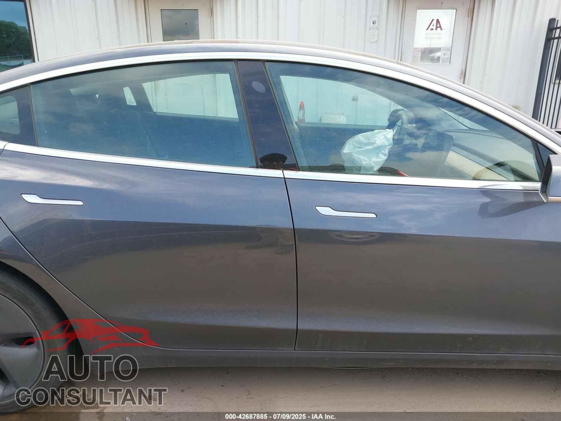 TESLA MODEL 3 2020 - 5YJ3E1EB7LF663182