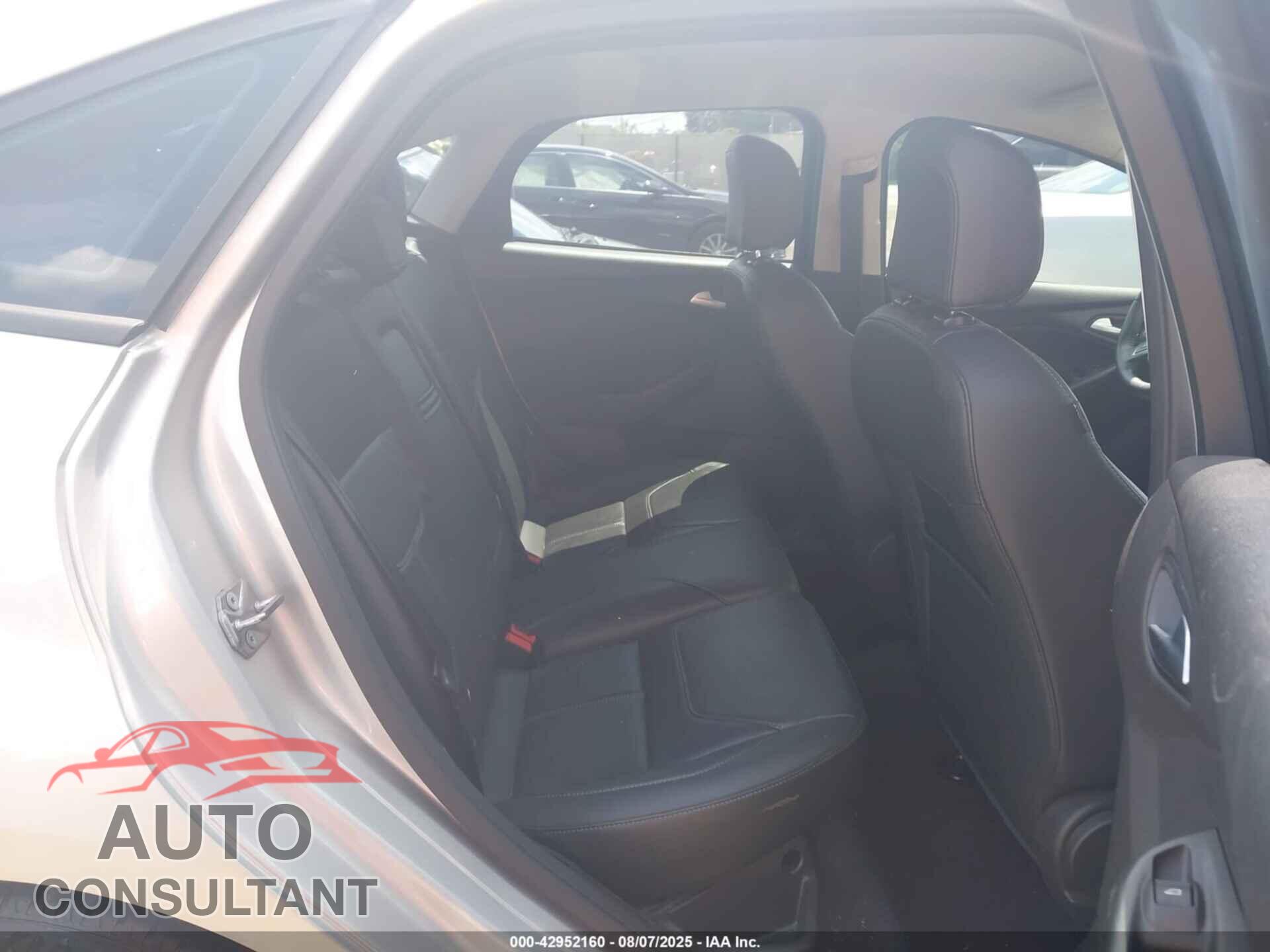 FORD FOCUS 2016 - 1FADP3F22GL336061