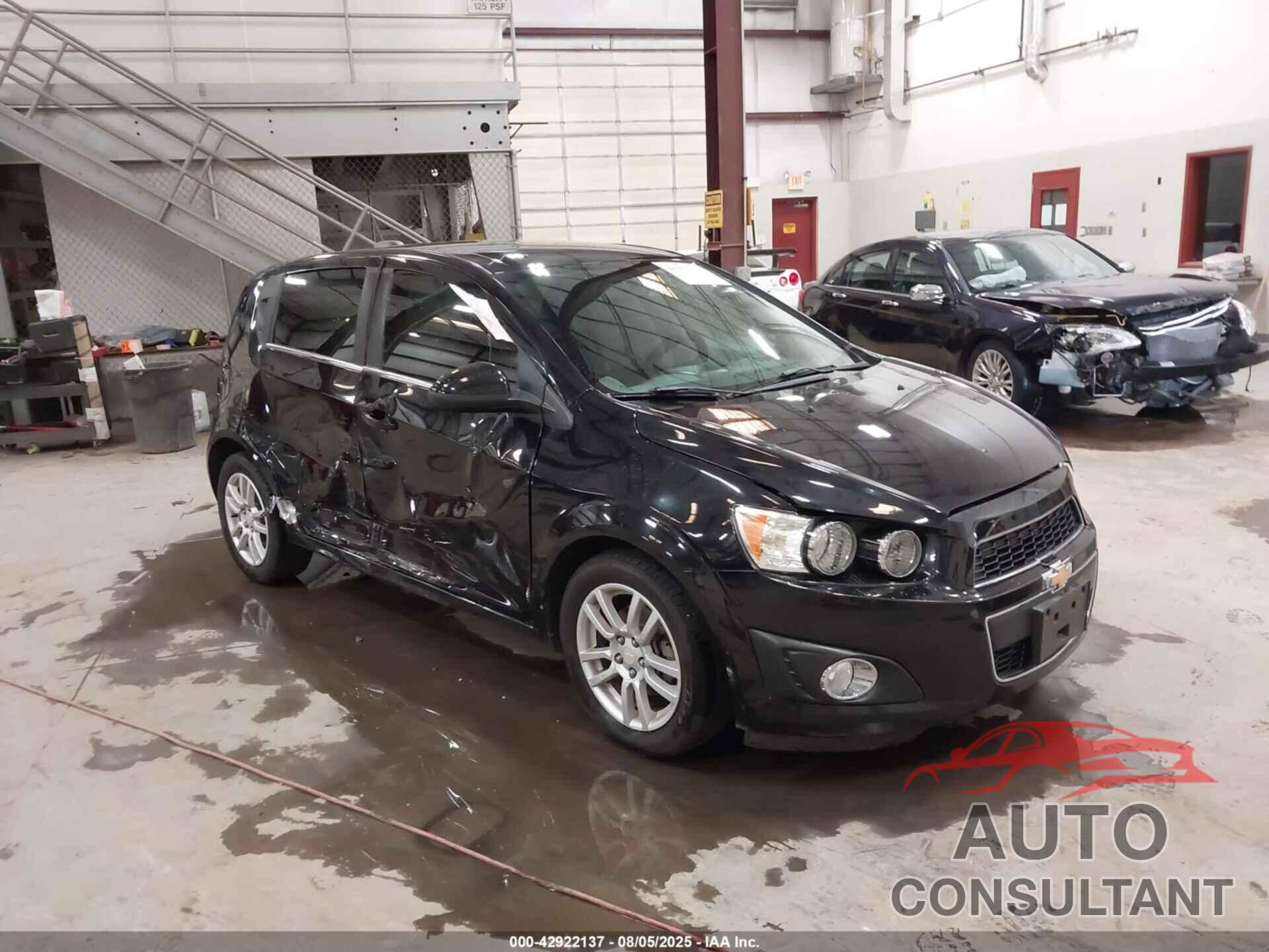 CHEVROLET SONIC 2016 - 1G1JC6SG2G4119172