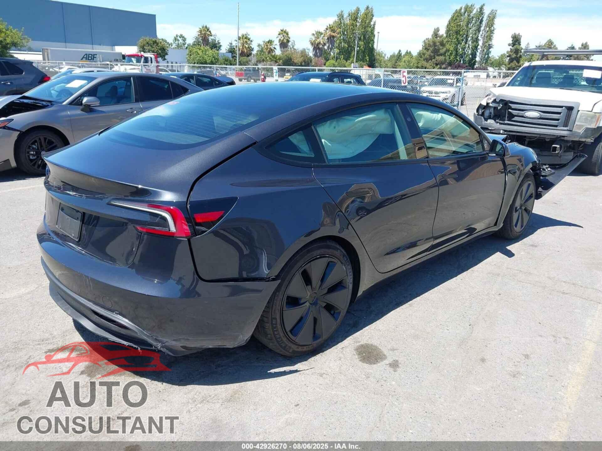TESLA MODEL 3 2025 - 5YJ3E1EA8SF015503