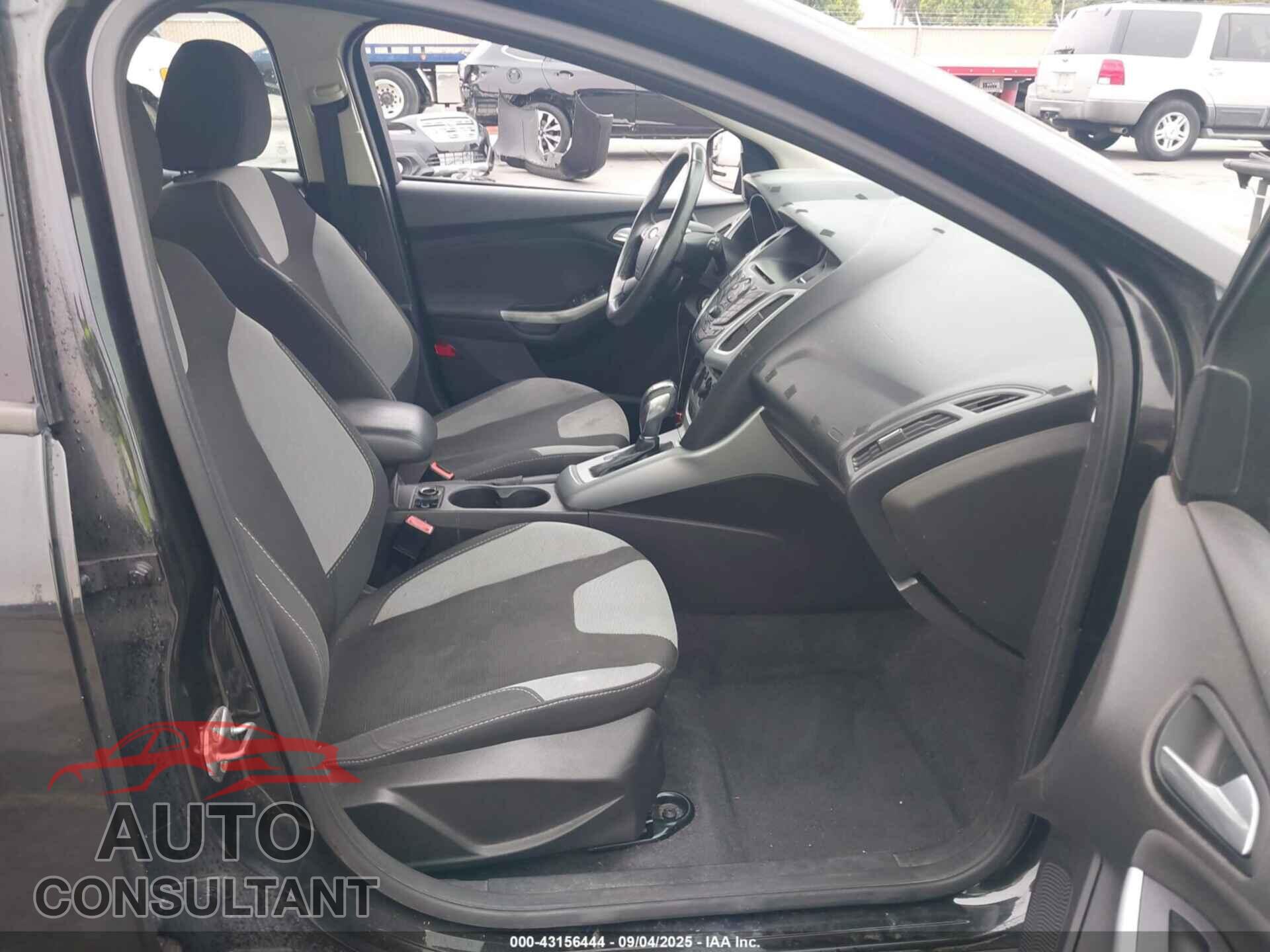 FORD FOCUS 2012 - 1FAHP3K20CL467930