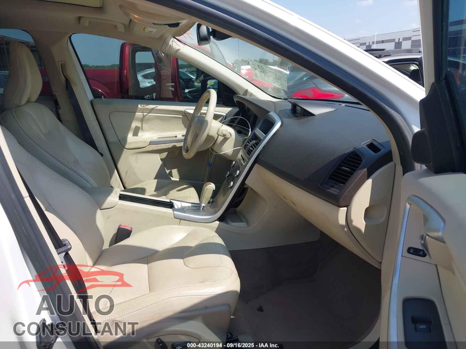 VOLVO XC60 2010 - YV4982DL3A2123200