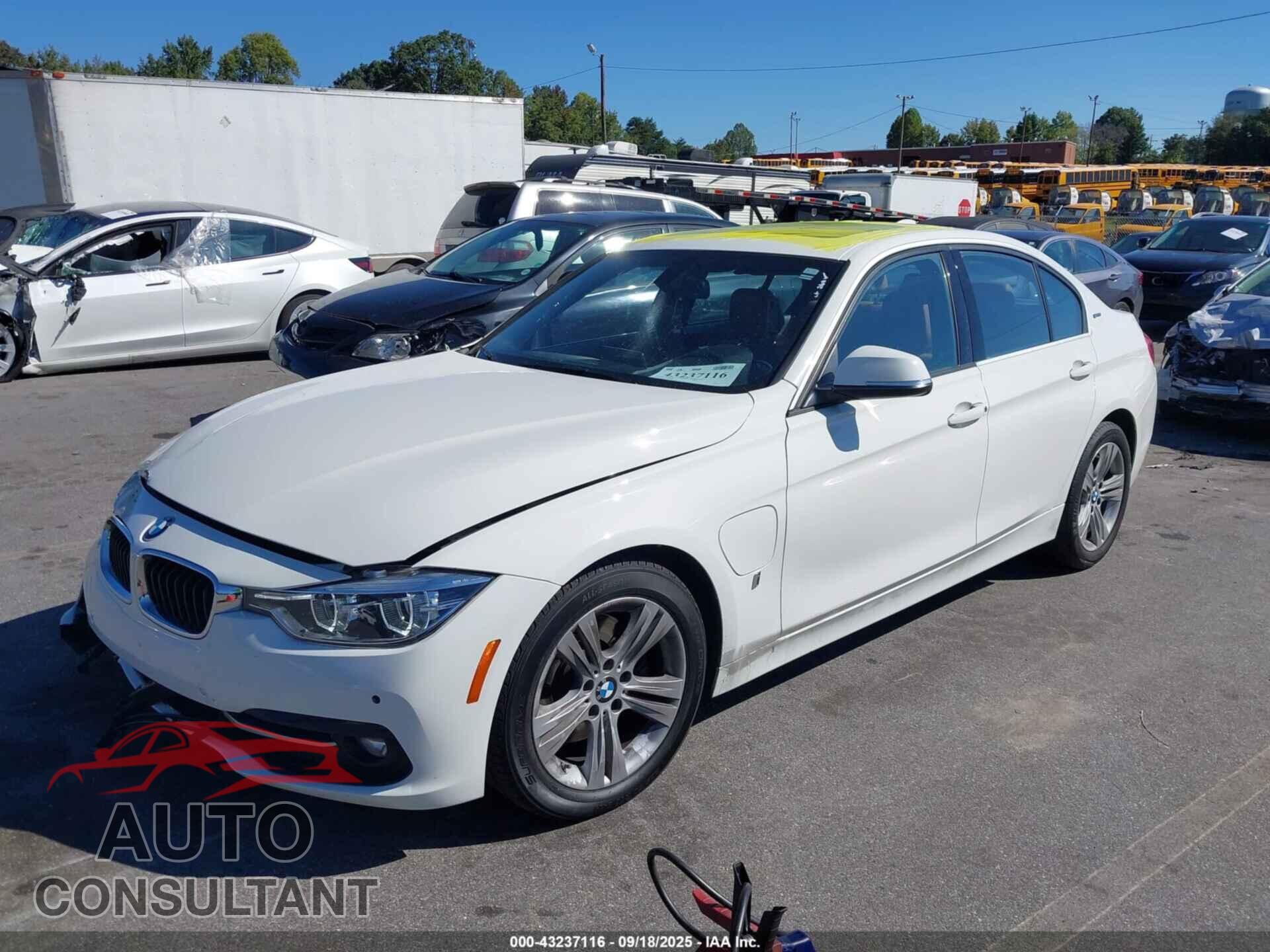 BMW 330E 2017 - WBA8E1C37HA158578