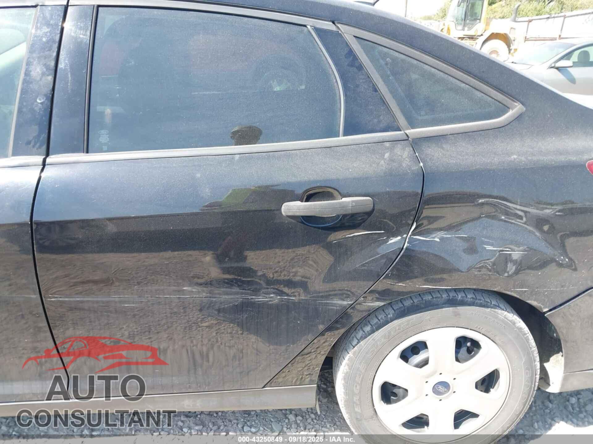 FORD FOCUS 2016 - 1FADP3E29GL378194