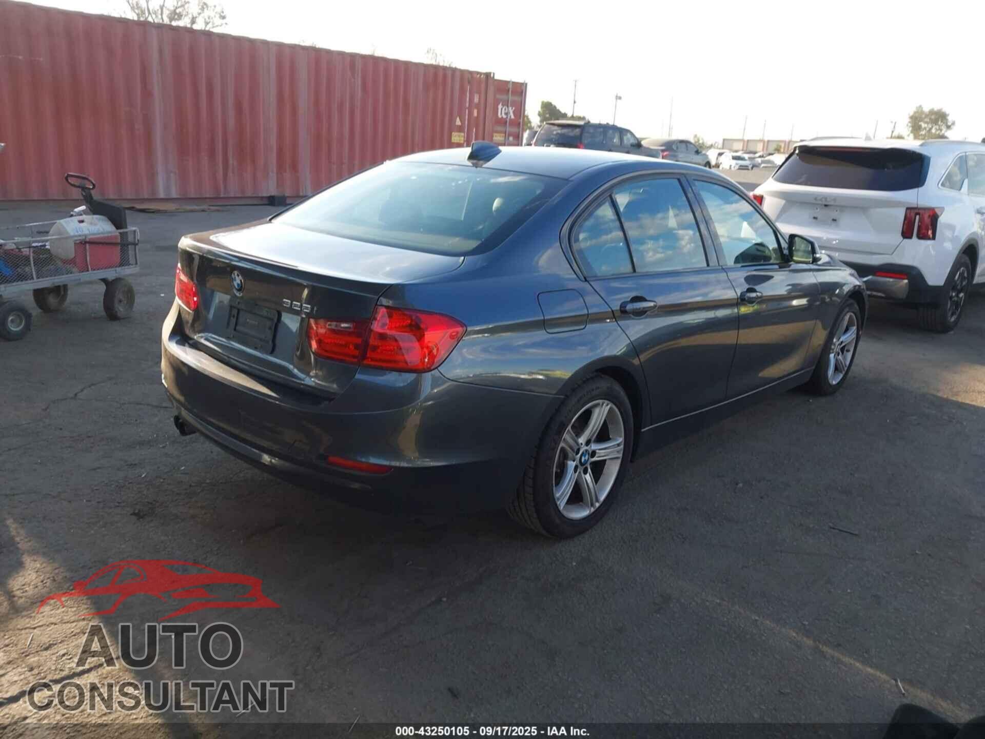 BMW 328I 2015 - WBA3C1C50FP851715