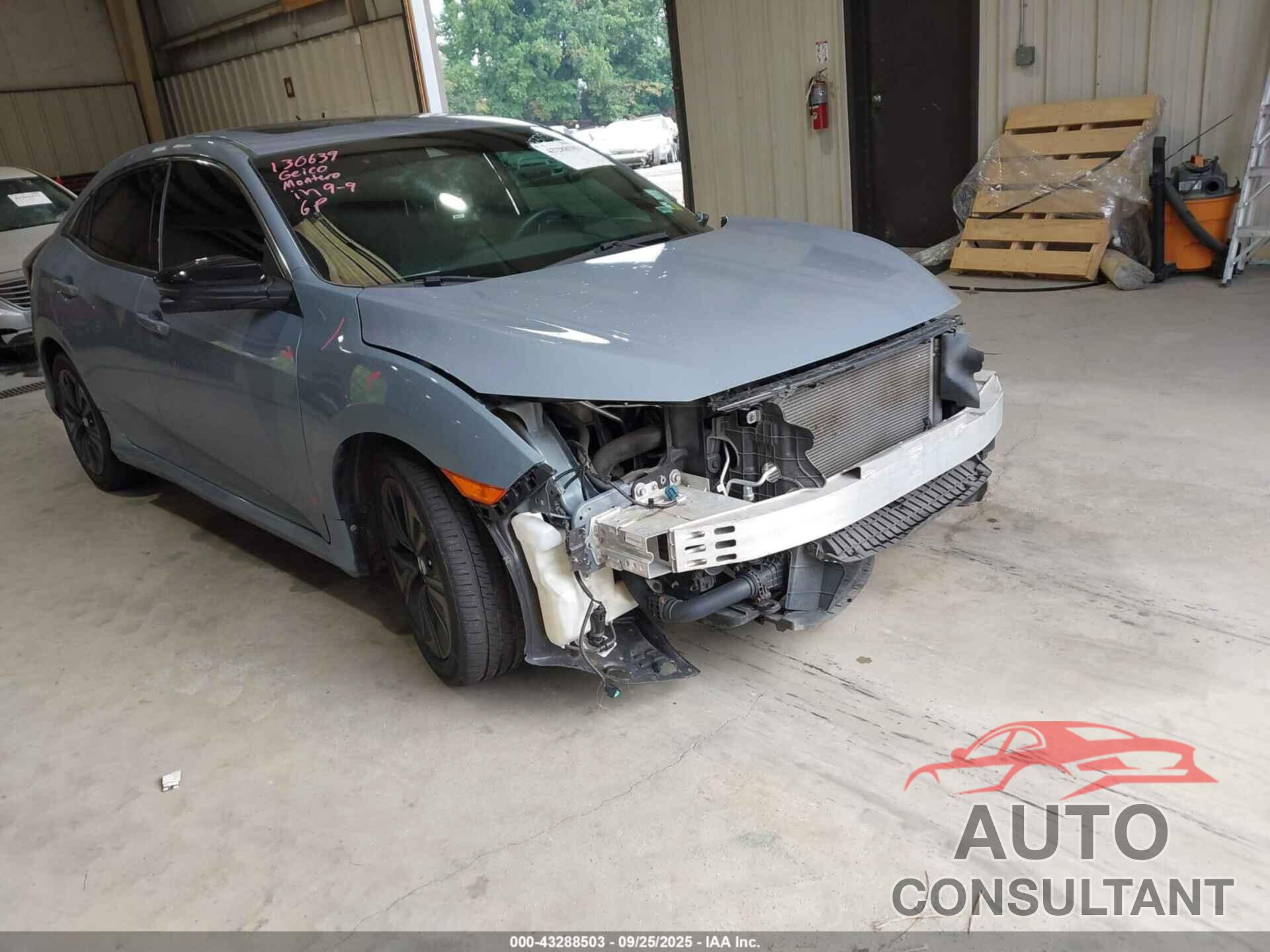 HONDA CIVIC 2019 - SHHFK7H68KU406858