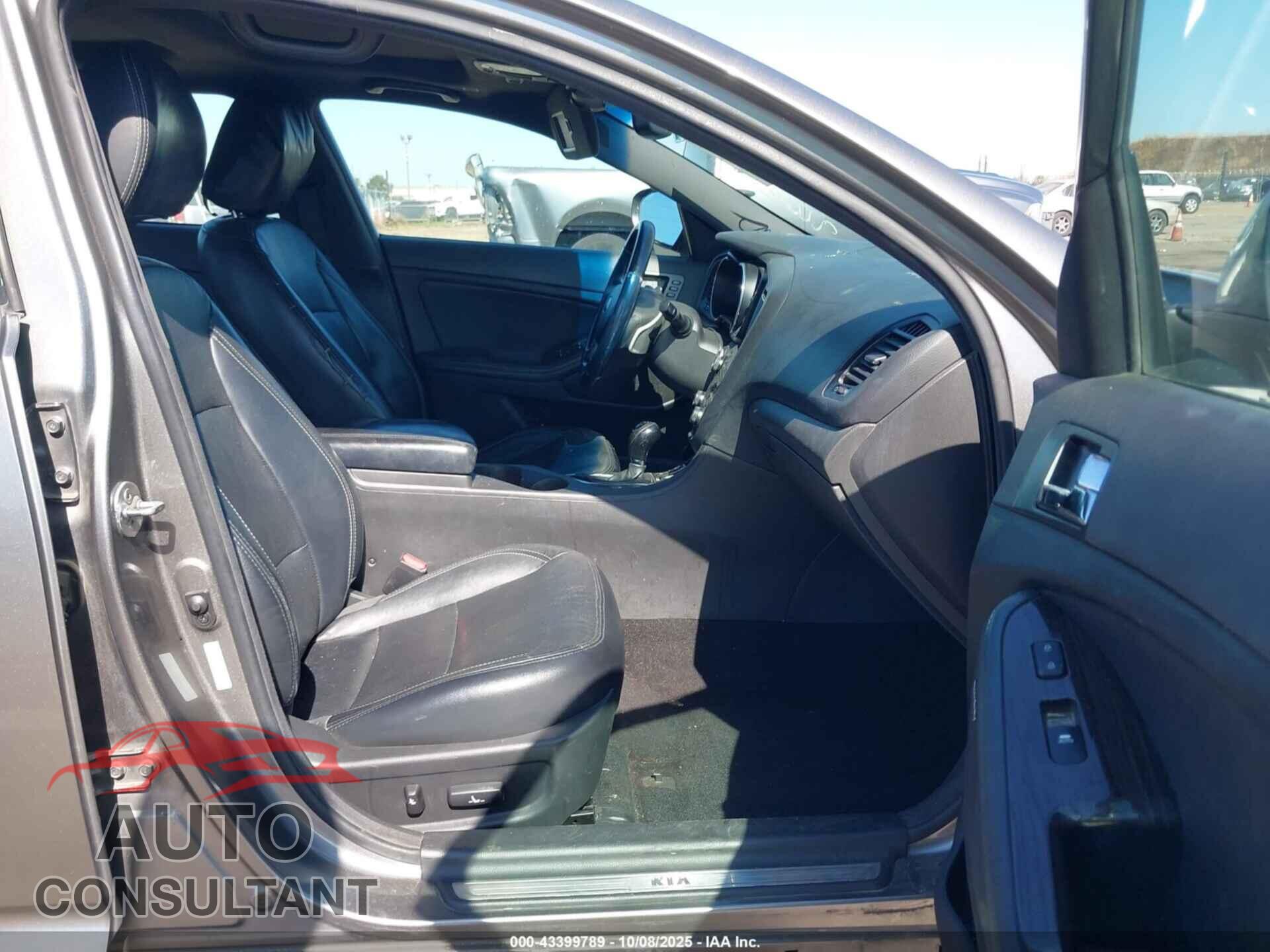 KIA OPTIMA 2013 - 5XXGR4A68DG150182