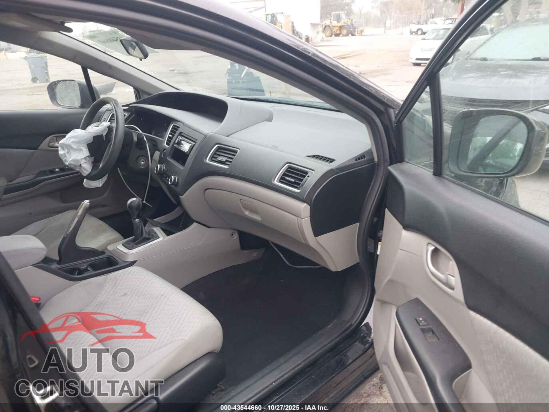 HONDA CIVIC 2015 - 19XFB2E58FE005774