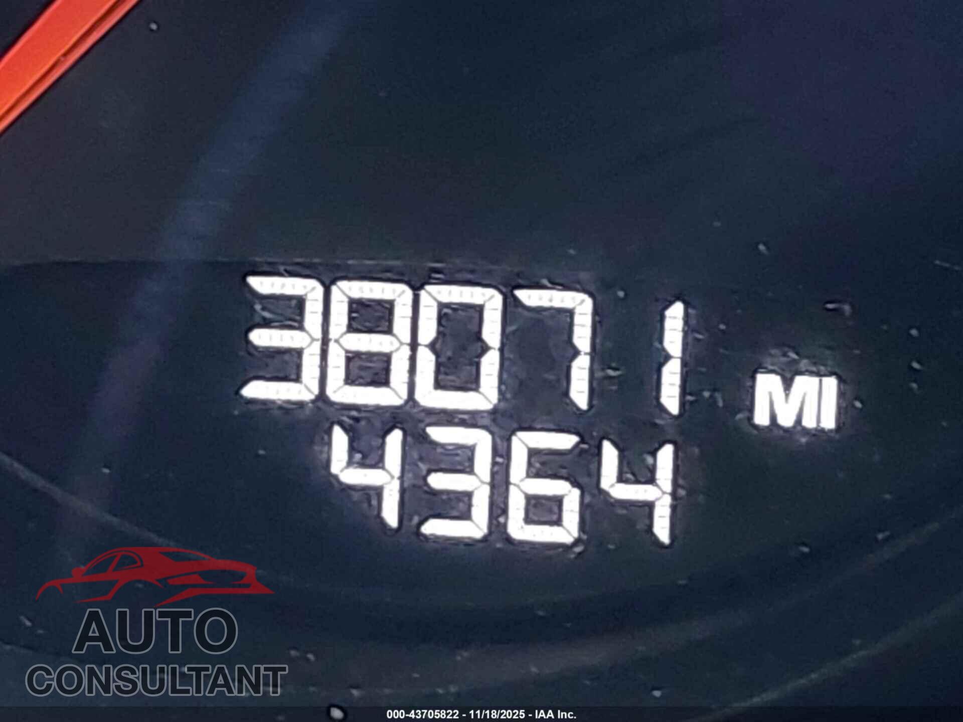 PORSCHE MACAN 2018 - WP1AA2A52JLB19657