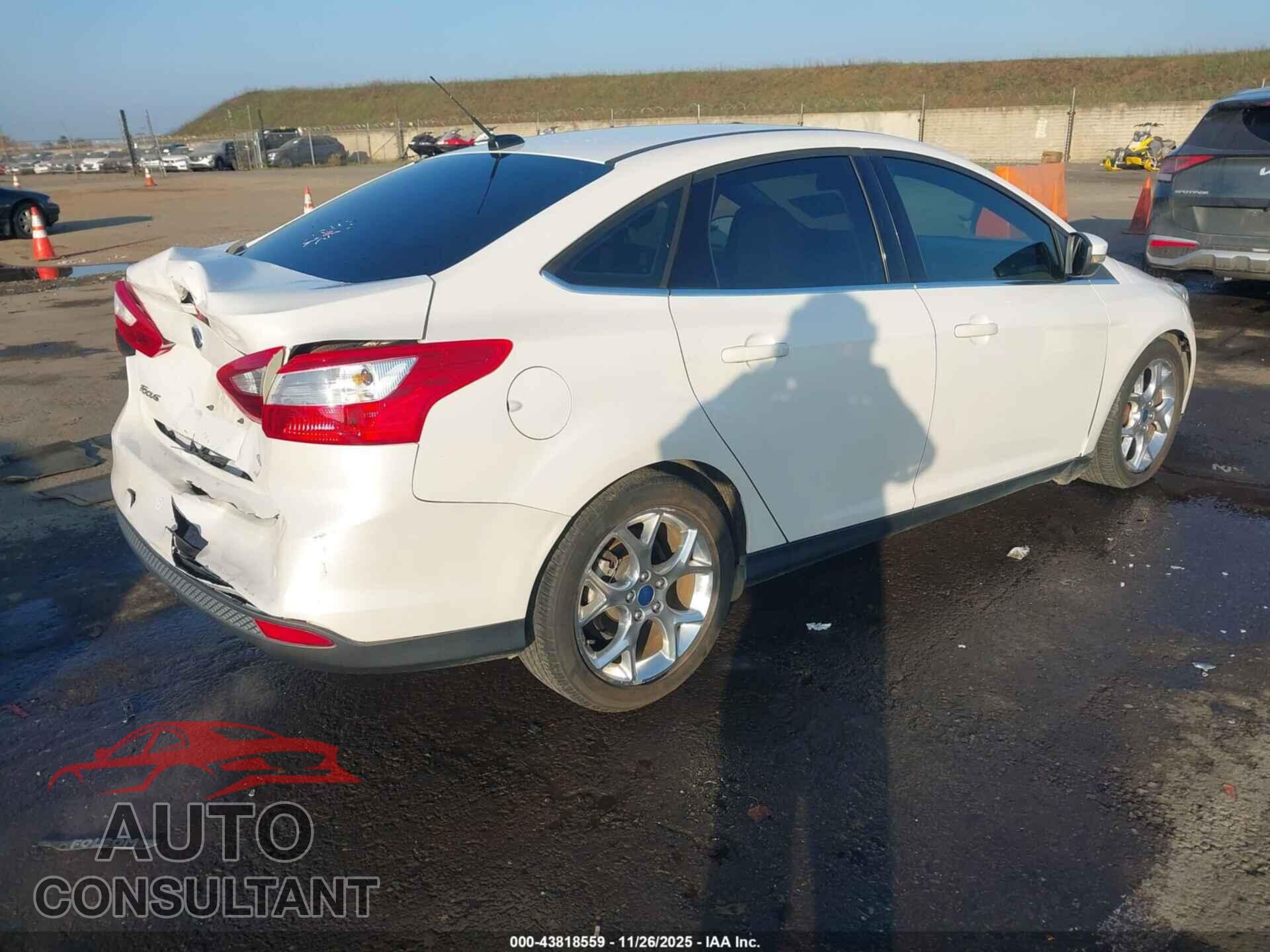 FORD FOCUS 2012 - 1FAHP3H23CL416204