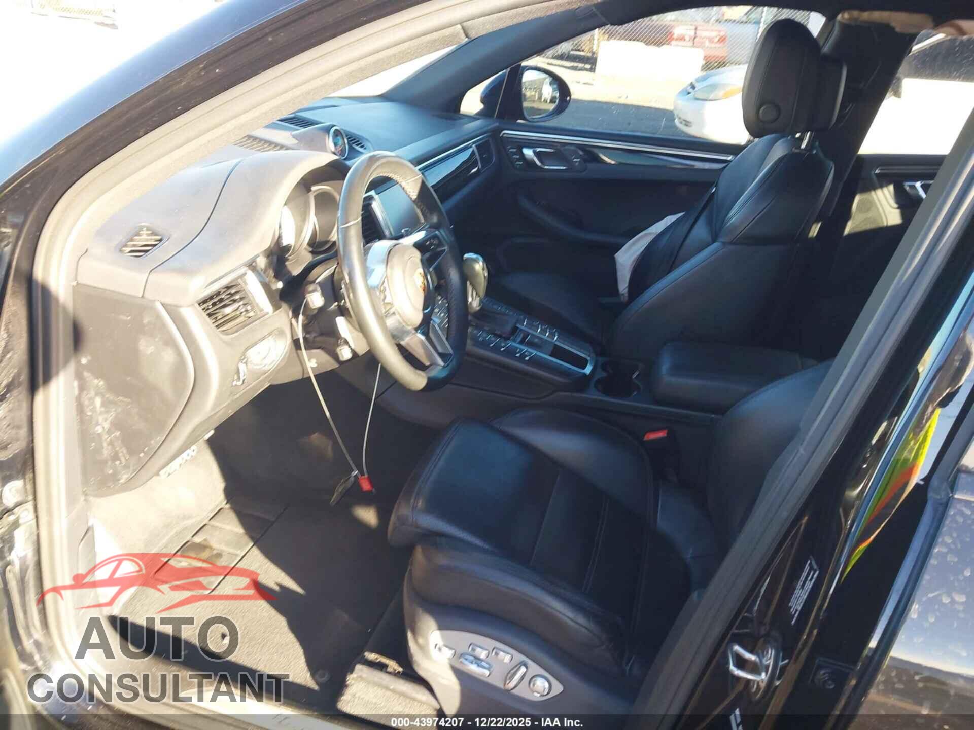PORSCHE MACAN 2016 - WP1AB2A54GLB44386