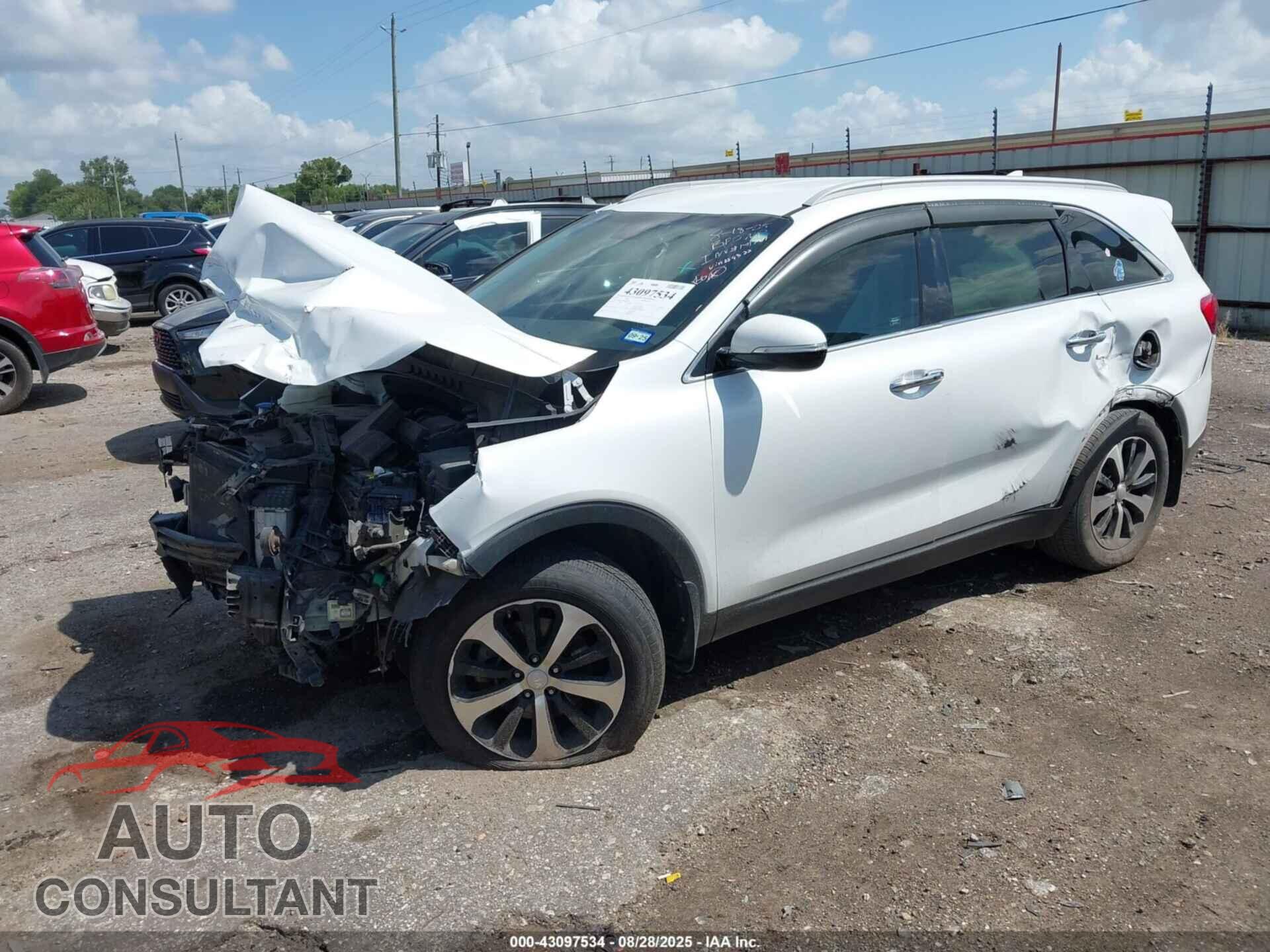 KIA SORENTO 2017 - 5XYPH4A19HG218322
