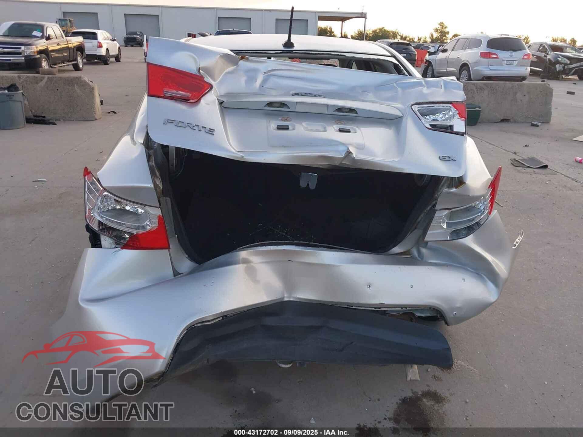 KIA FORTE 2012 - KNAFU4A29C5564711