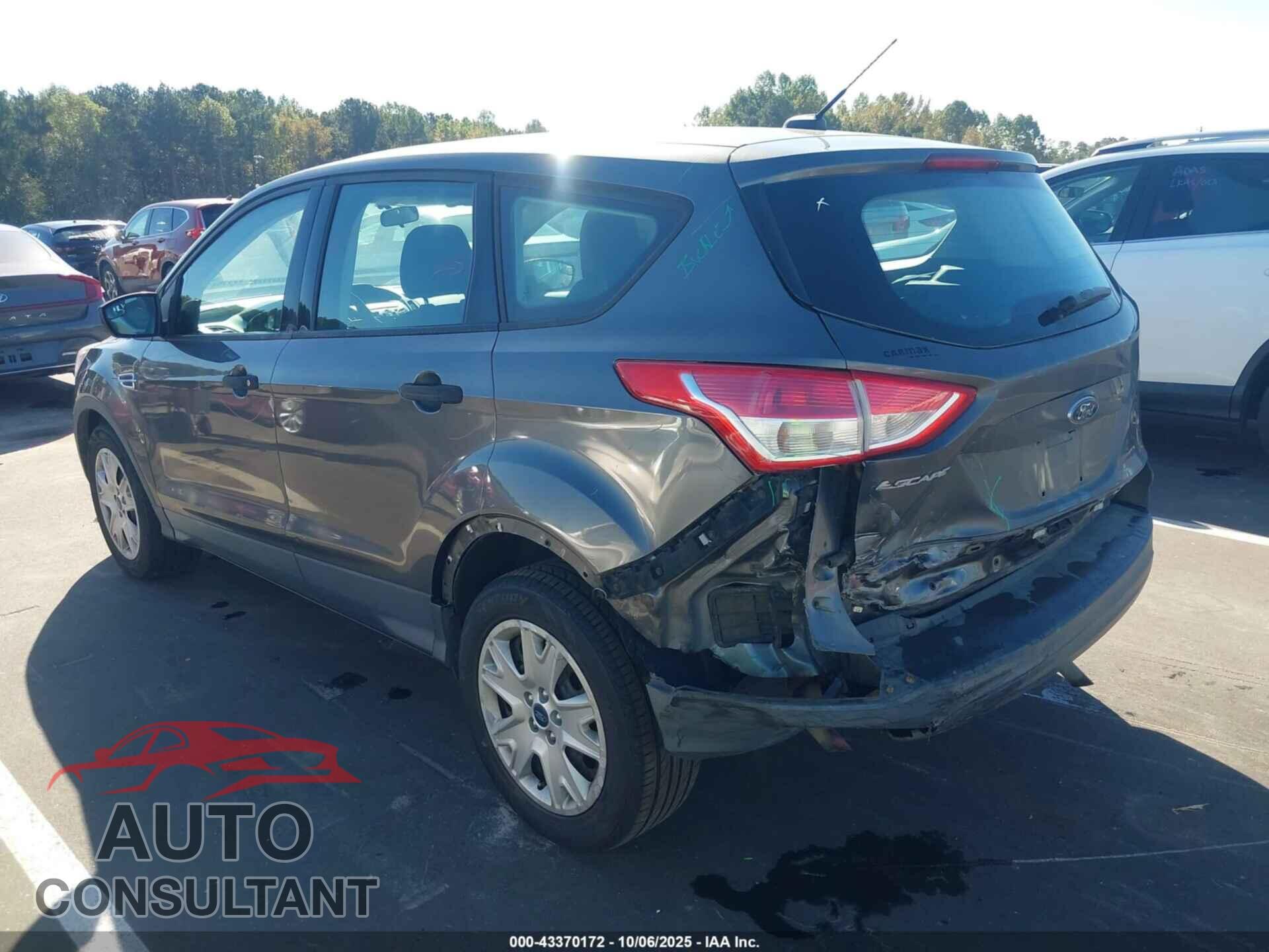 FORD ESCAPE 2015 - 1FMCU0F73FUB34942