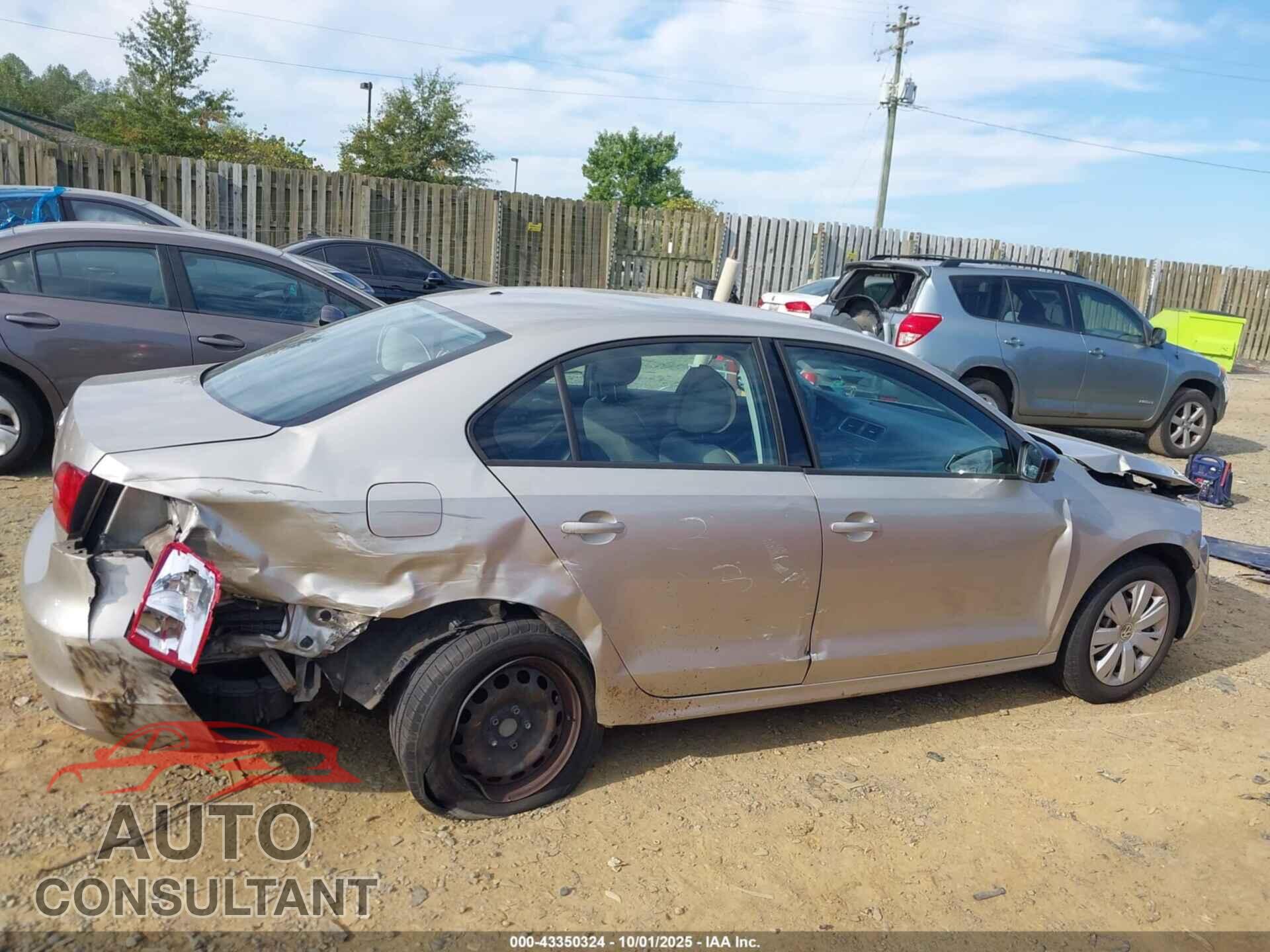 VOLKSWAGEN JETTA 2012 - 3VW1K7AJ4CM131087