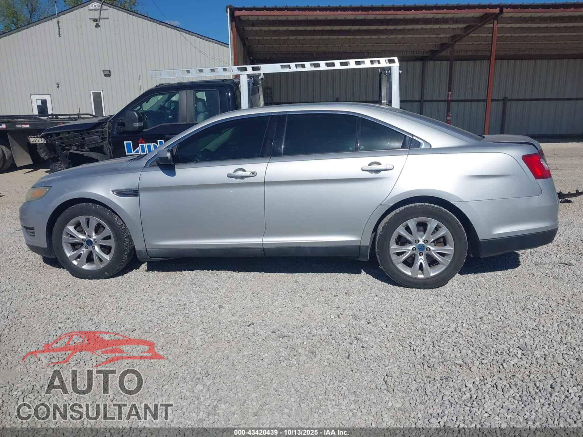 FORD TAURUS 2011 - 1FAHP2EW3BG157724