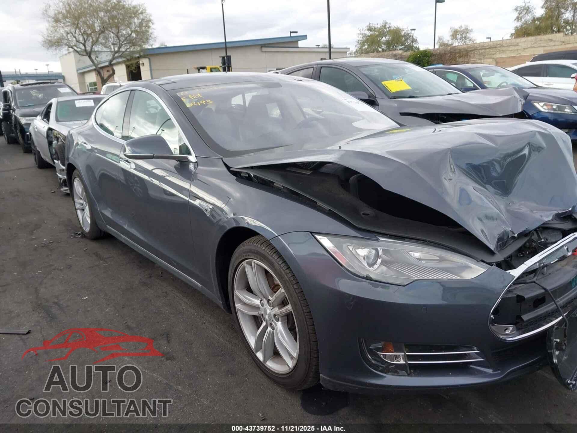 TESLA MODEL S 2014 - 5YJSA1H13EFP50493