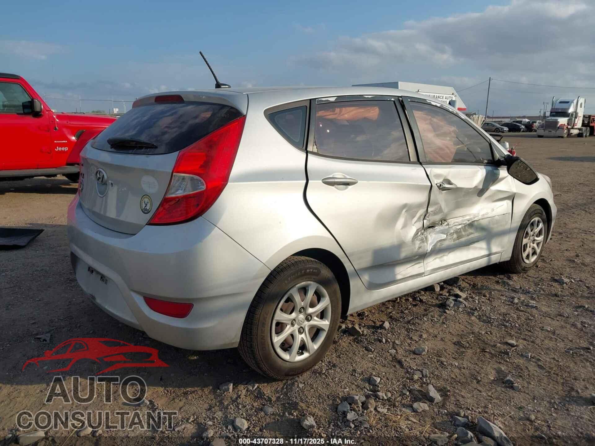 HYUNDAI ACCENT 2013 - KMHCT5AEXDU121785