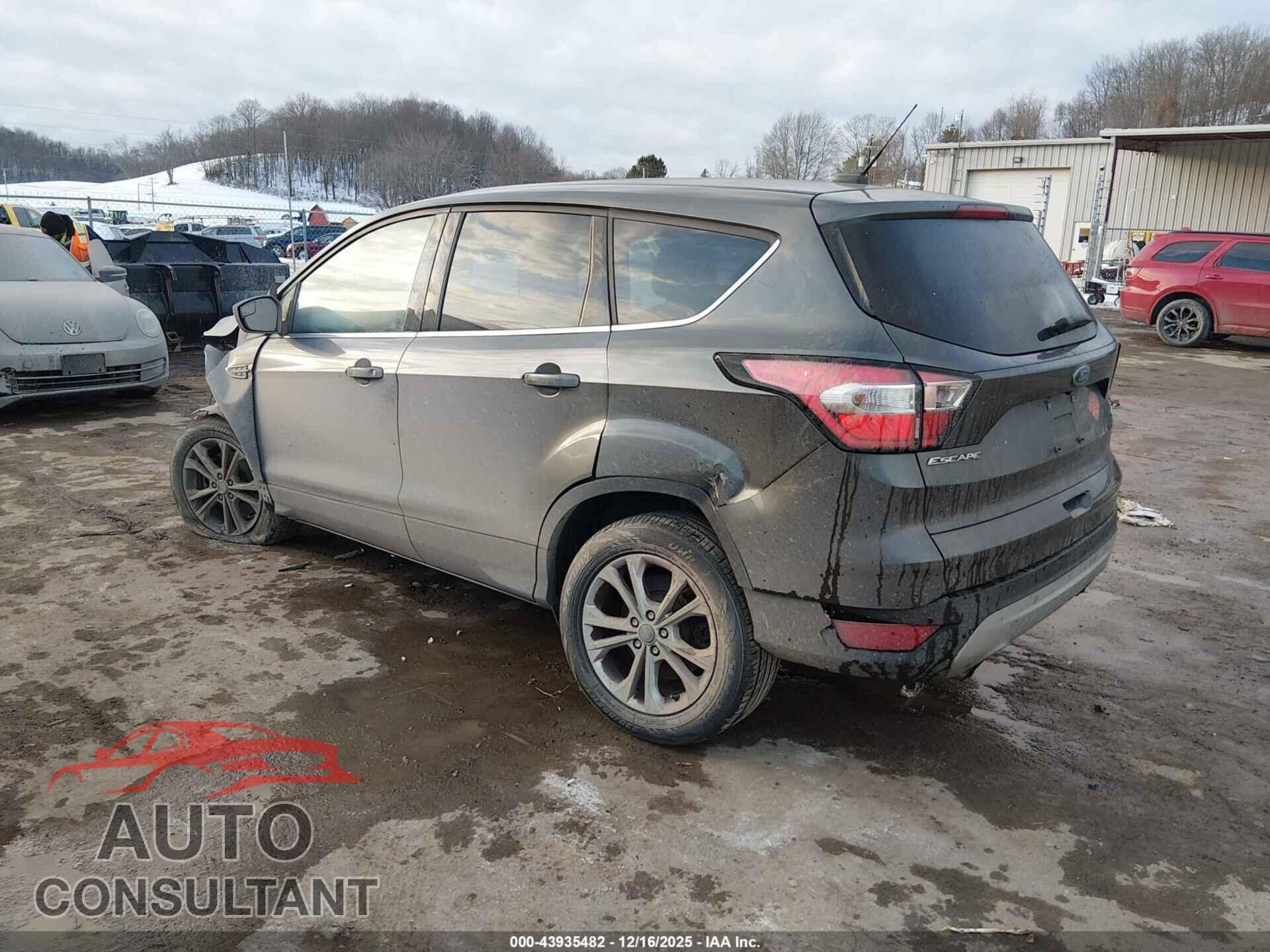 FORD ESCAPE 2017 - 1FMCU9GD5HUC60862