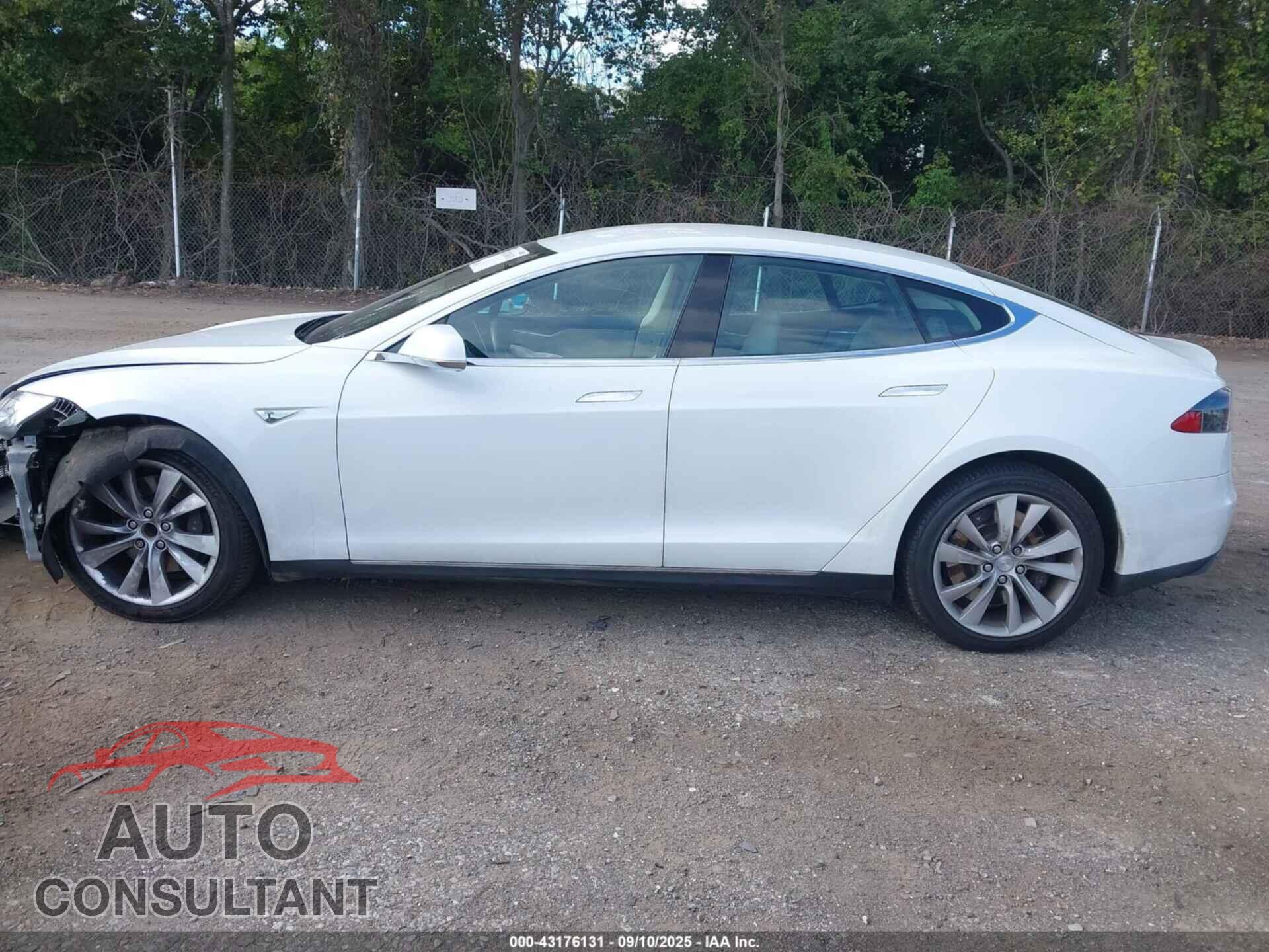 TESLA MODEL S 2014 - 5YJSA1H13EFP32642