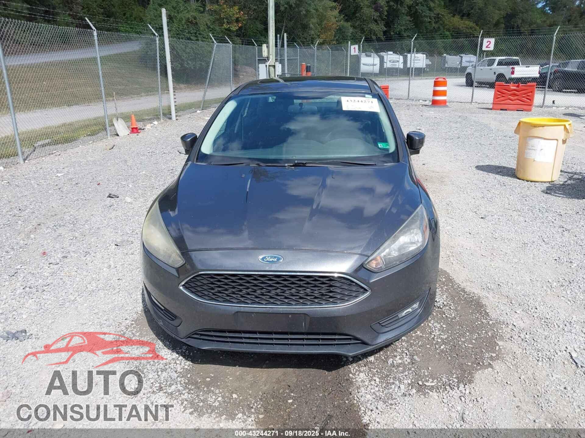 FORD FOCUS 2017 - 1FADP3H29HL302357