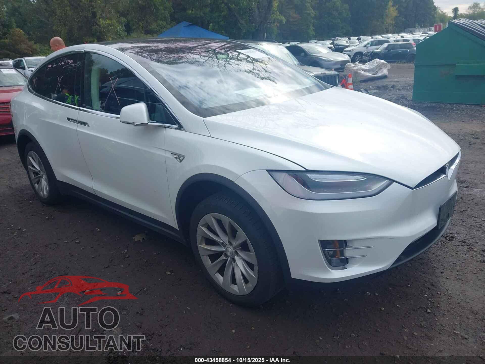 TESLA MODEL X 2016 - 5YJXCAE26GF004880