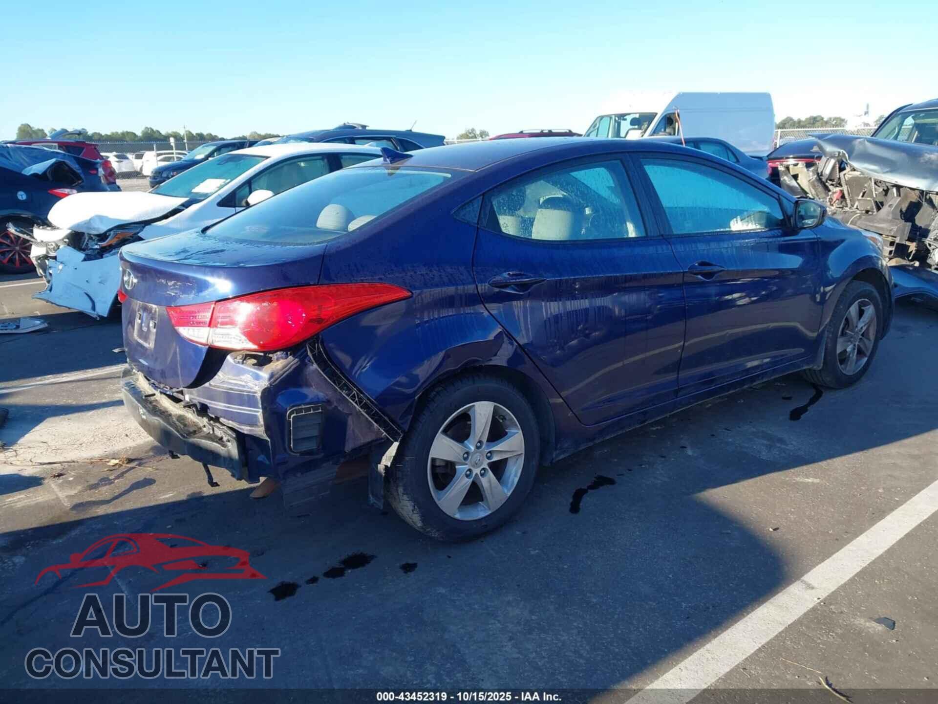 HYUNDAI ELANTRA 2012 - 5NPDH4AE6CH085106