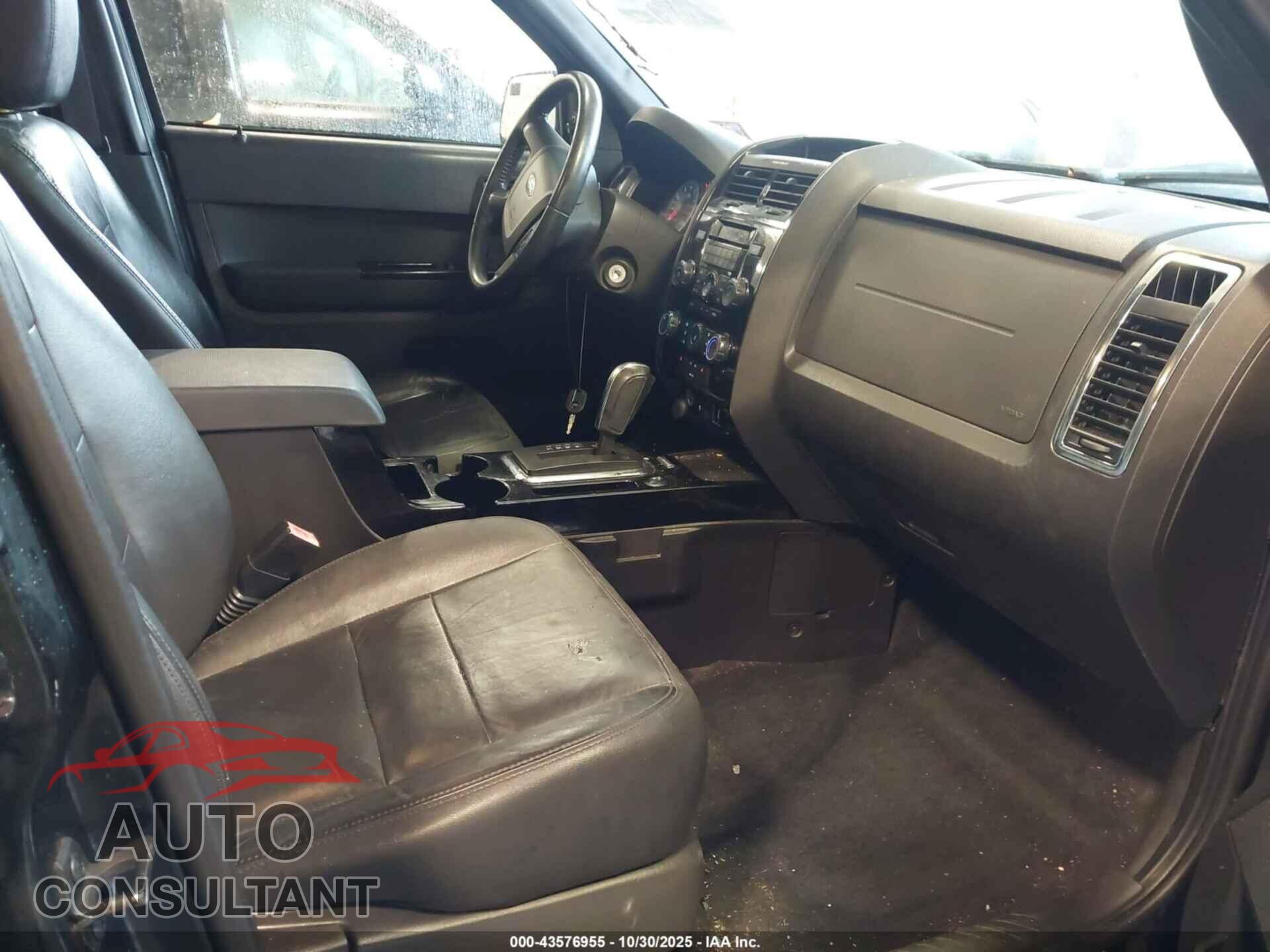 FORD ESCAPE 2010 - 1FMCU9EG5AKC84237