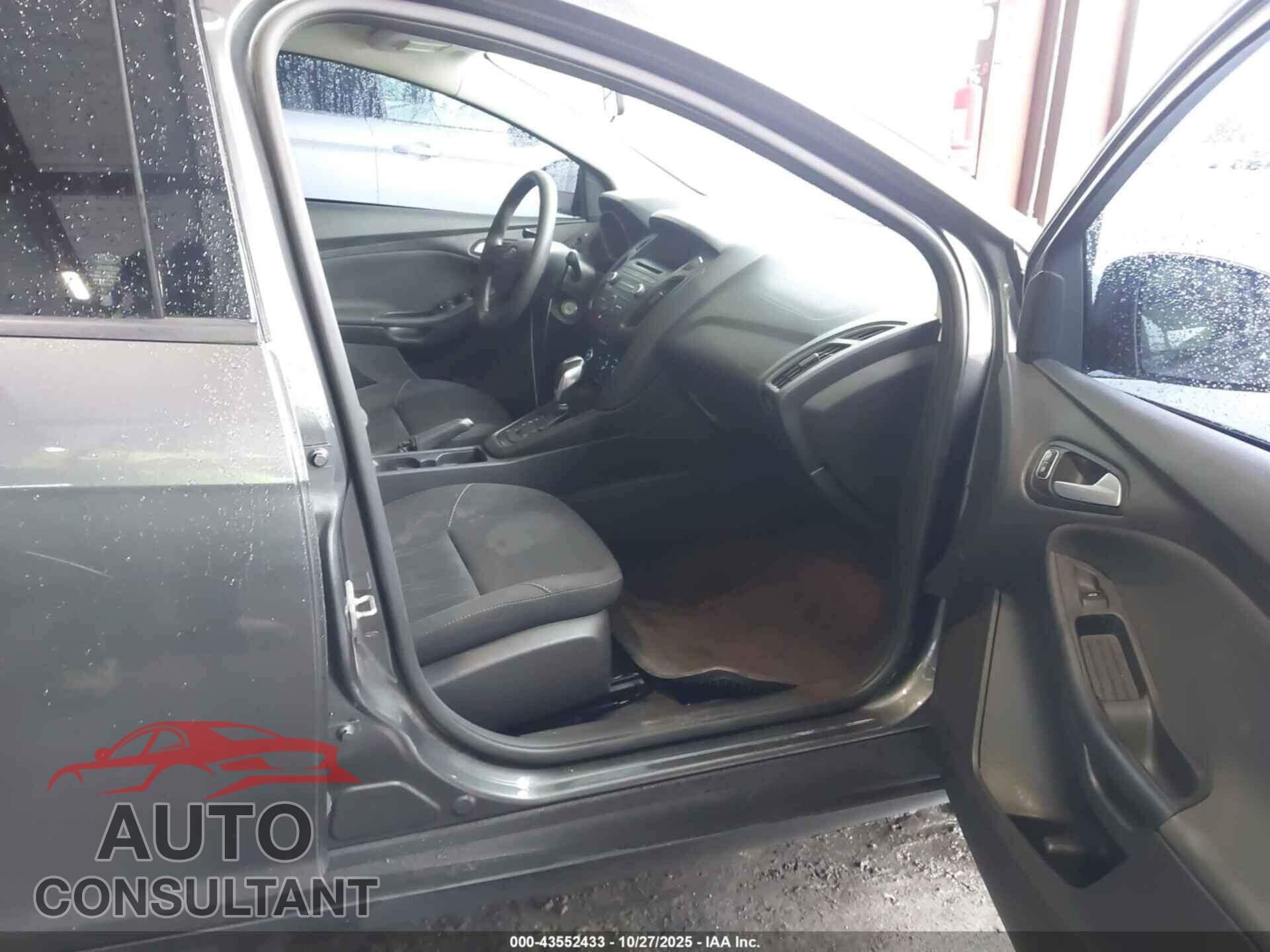 FORD FOCUS 2016 - 1FADP3F24GL396505