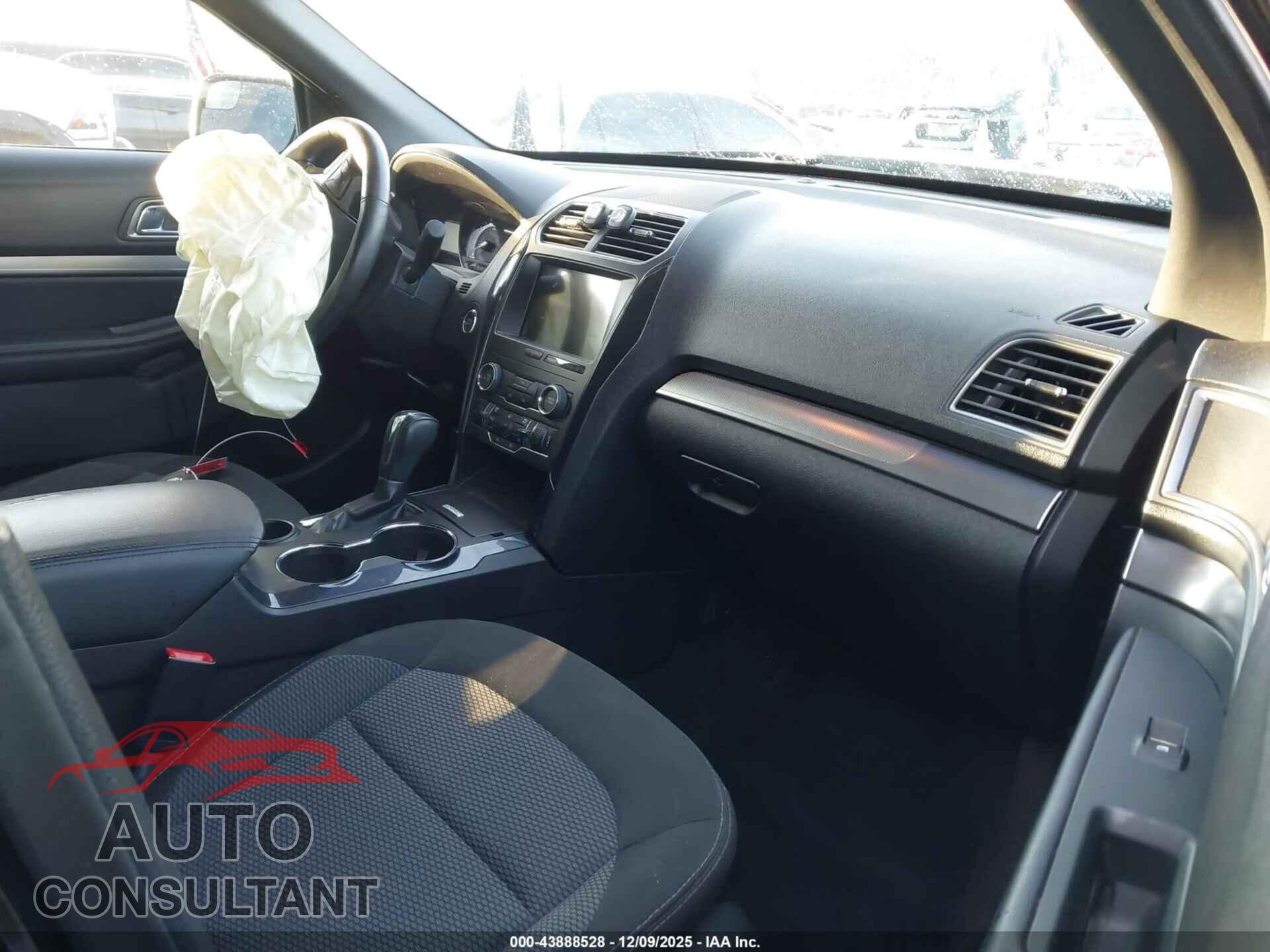 FORD EXPLORER 2018 - 1FM5K7D87JGA76179