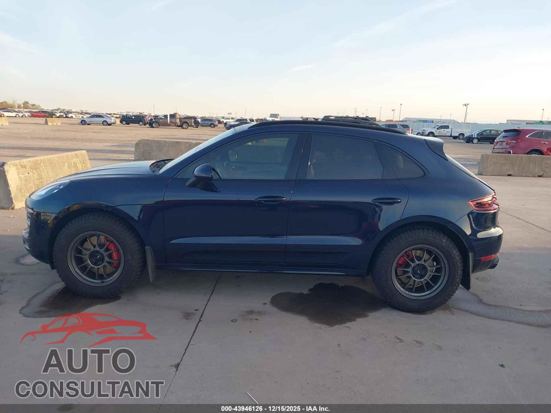 PORSCHE MACAN 2018 - WP1AG2A55JLB62436