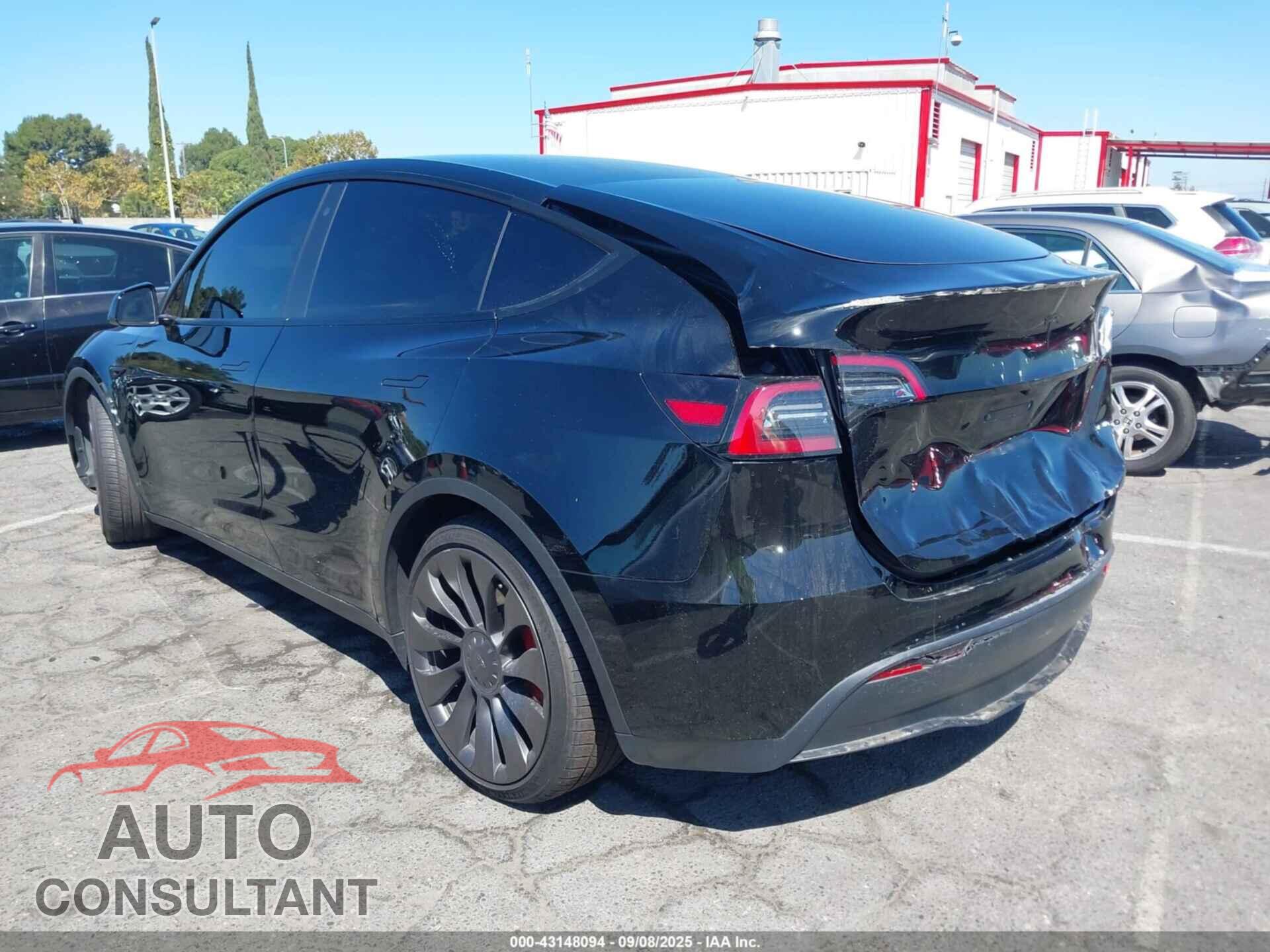 TESLA MODEL Y 2023 - 7SAYGDEF9PF635882
