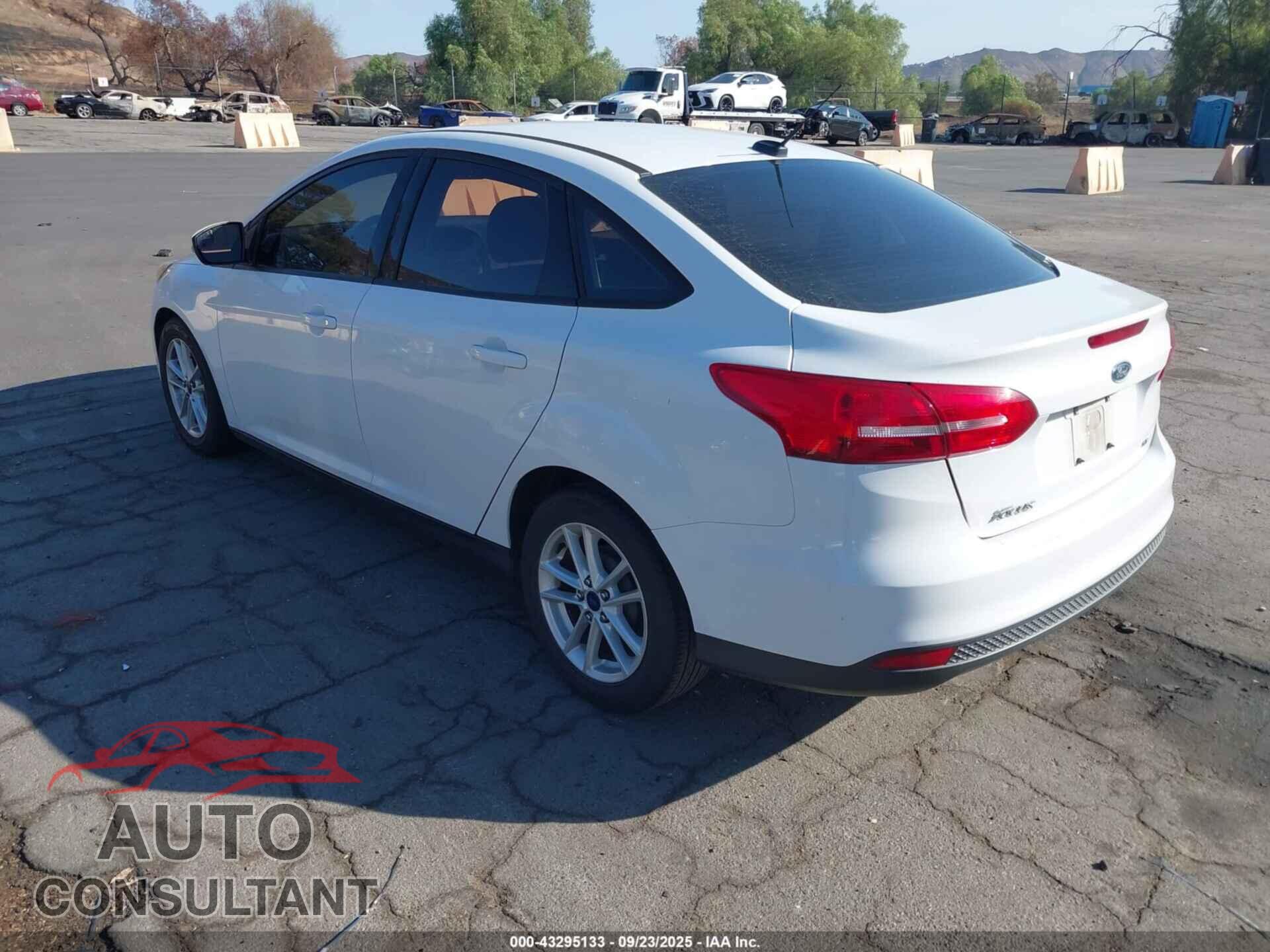 FORD FOCUS 2017 - 1FADP3F25HL230592