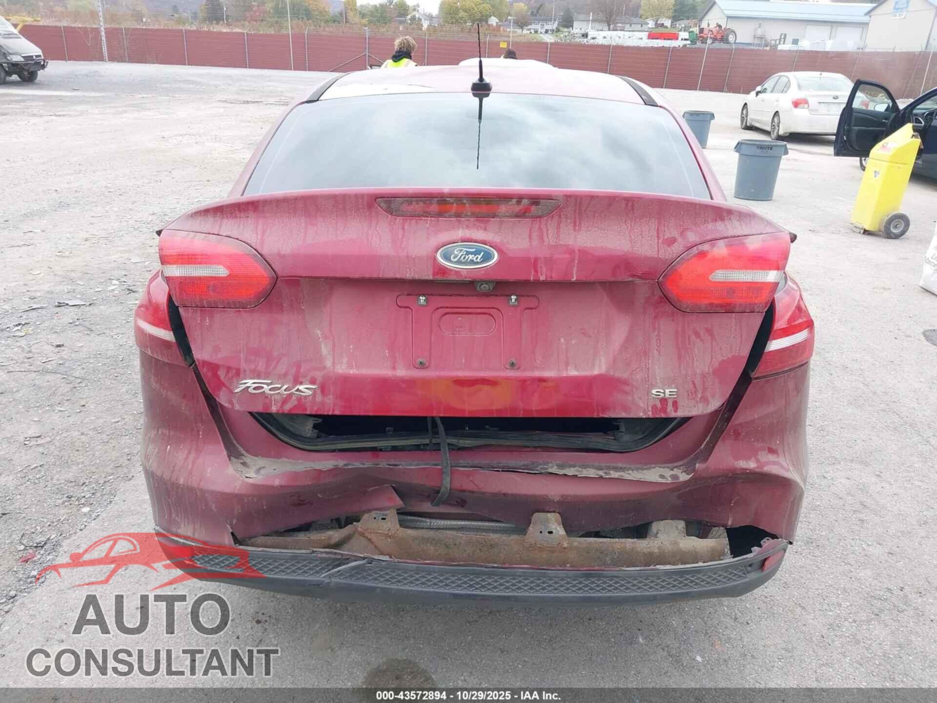 FORD FOCUS 2017 - 1FADP3F20HL201744