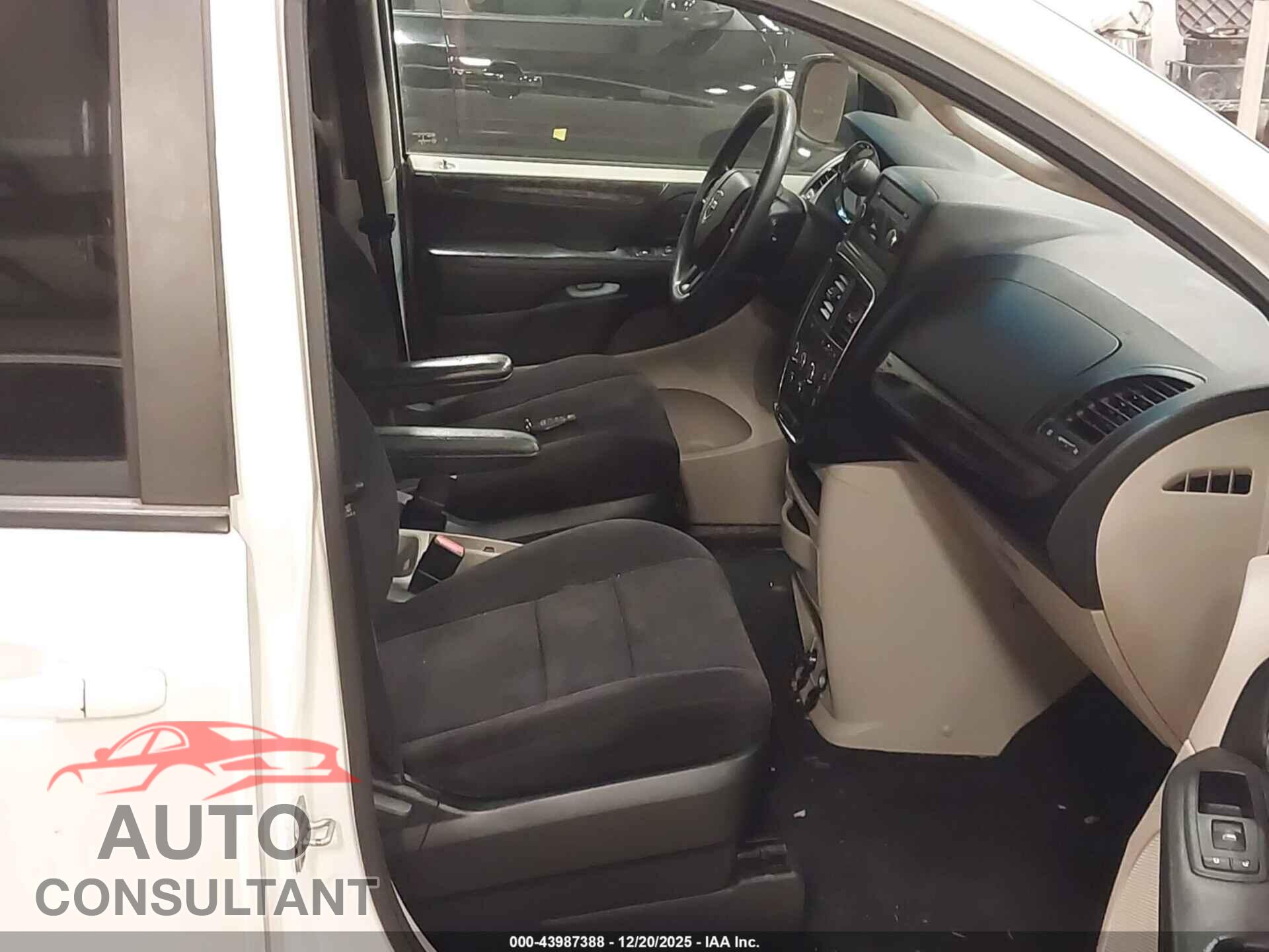DODGE GRAND CARAVAN 2011 - 2D4RN3DG7BR646424