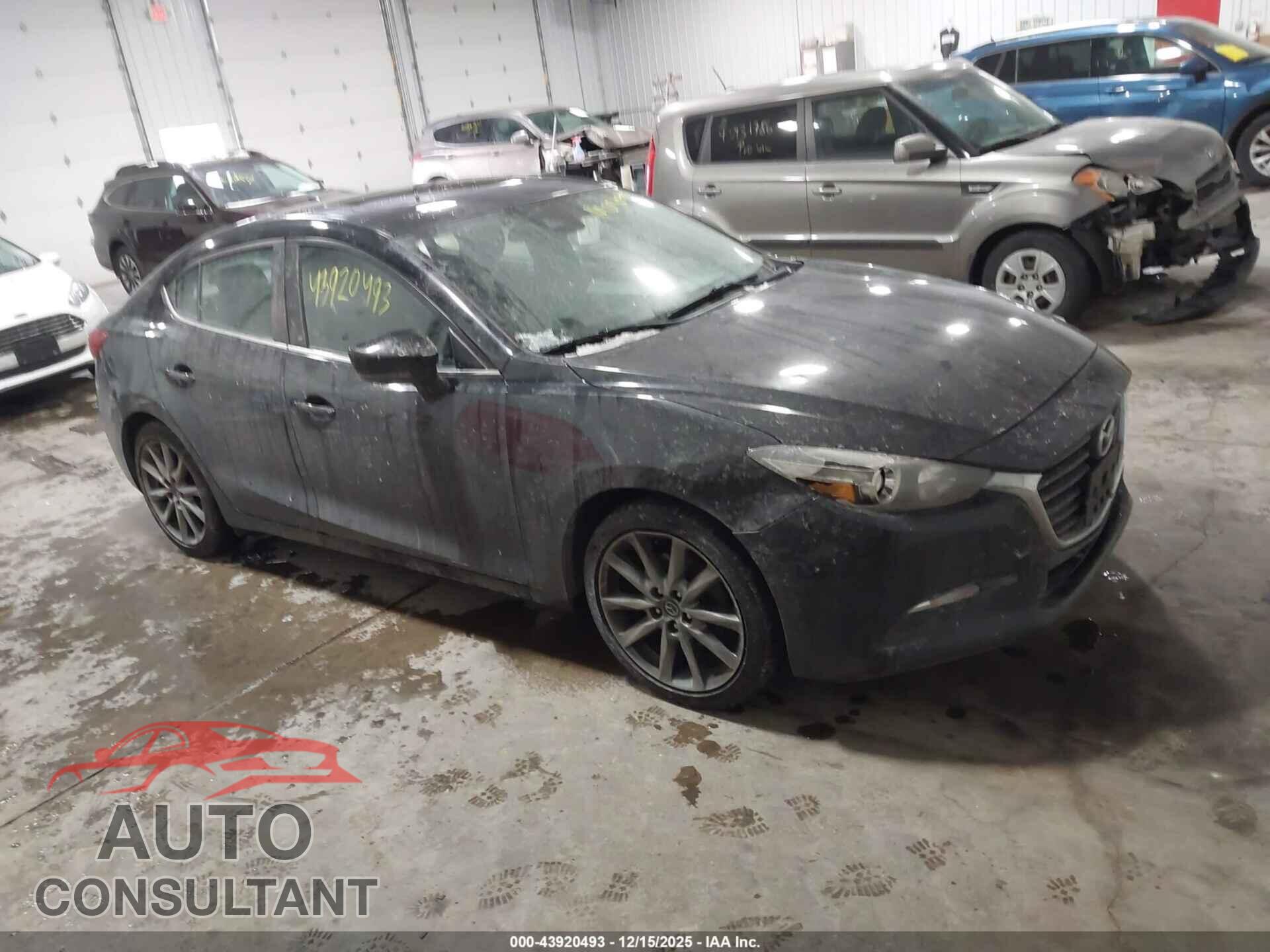 MAZDA MAZDA3 2018 - 3MZBN1V38JM177765