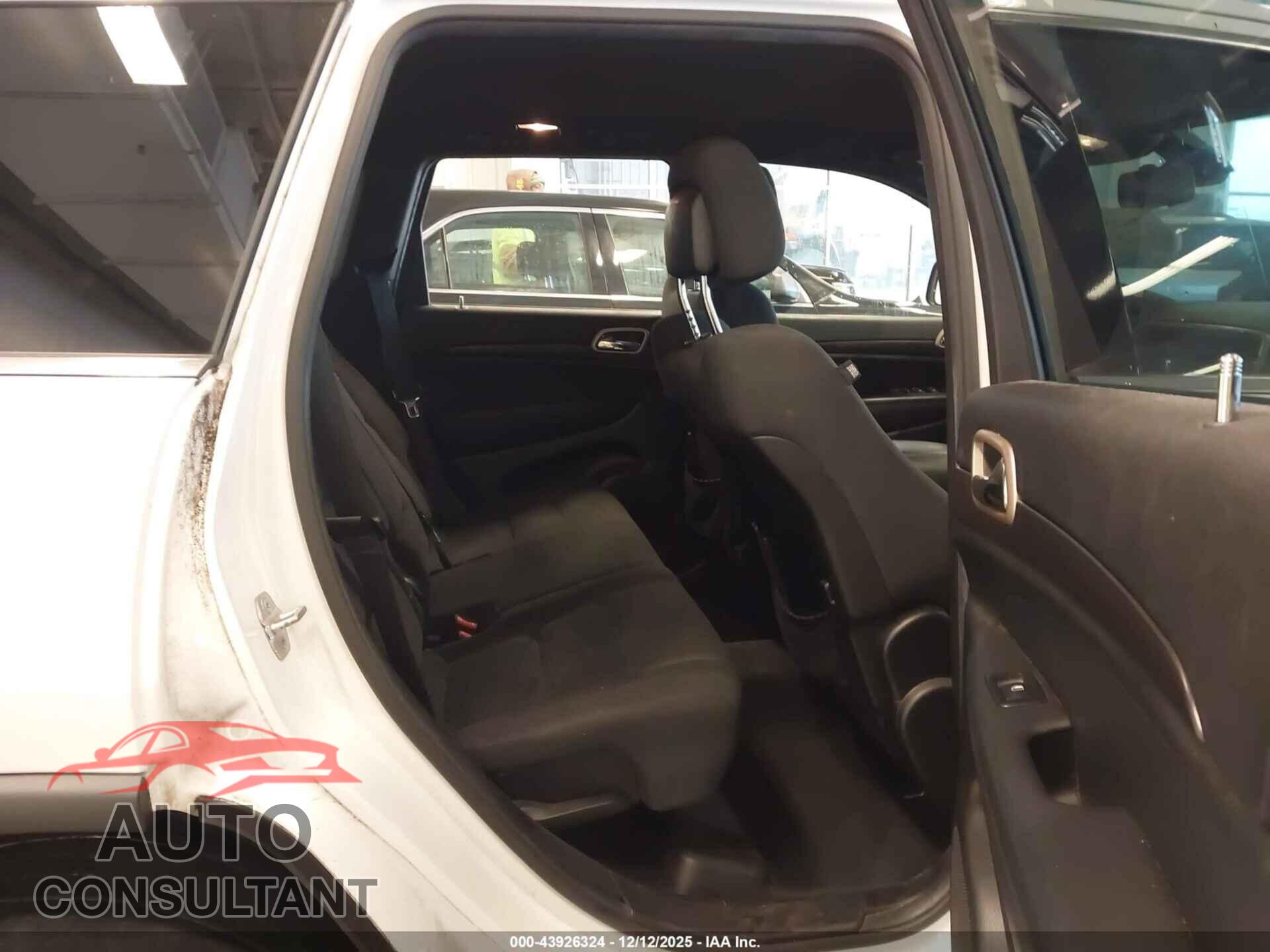 JEEP GRAND CHEROKEE 2014 - 1C4RJFAG5EC293905