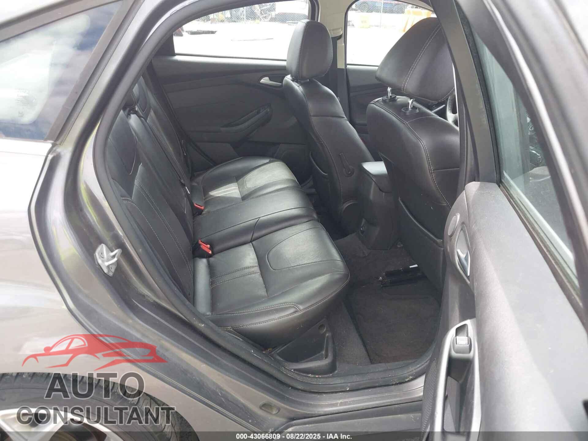 FORD FOCUS 2013 - 1FADP3J25DL372815