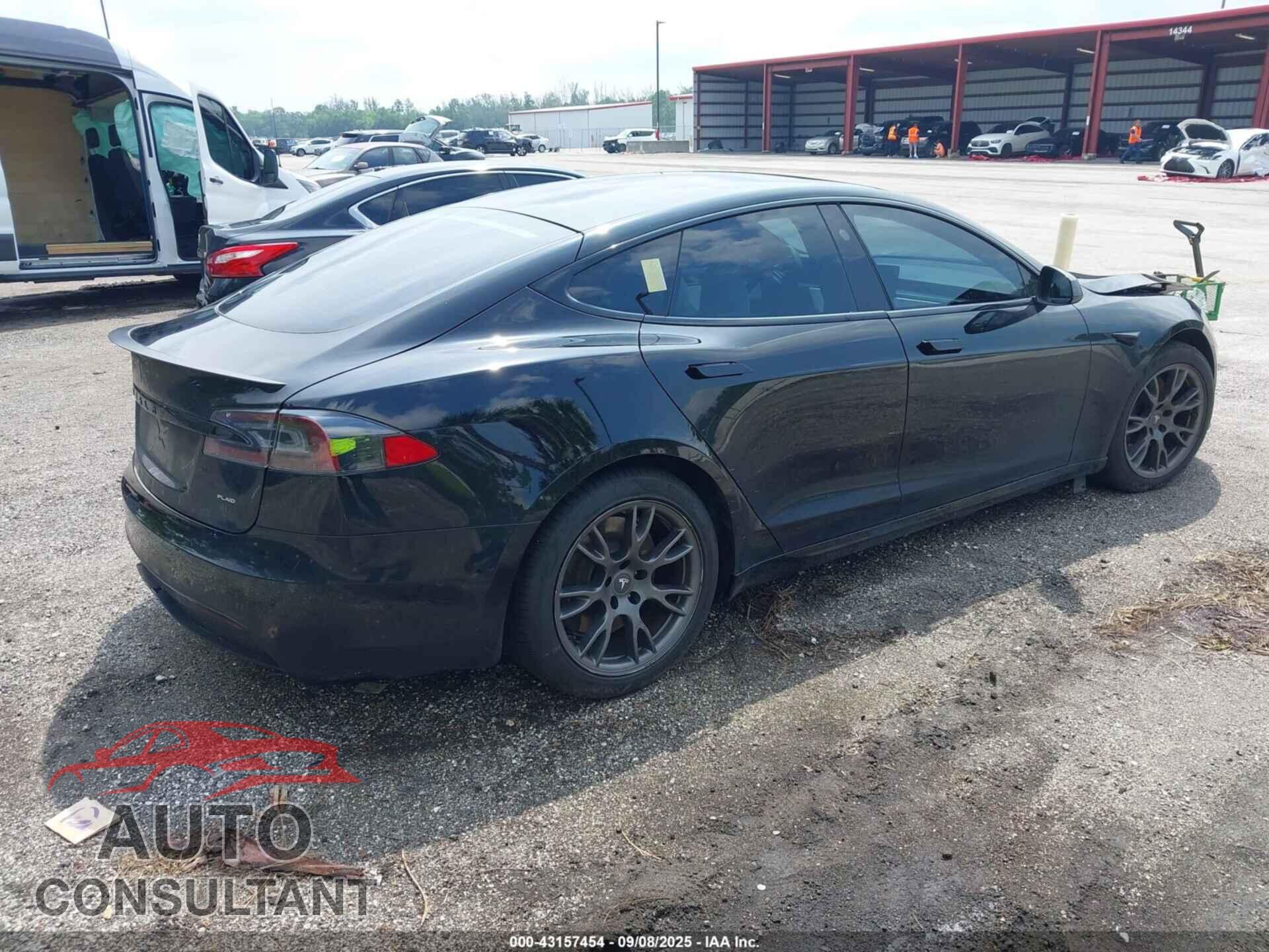 TESLA MODEL S 2021 - 5YJSA1E68MF453413