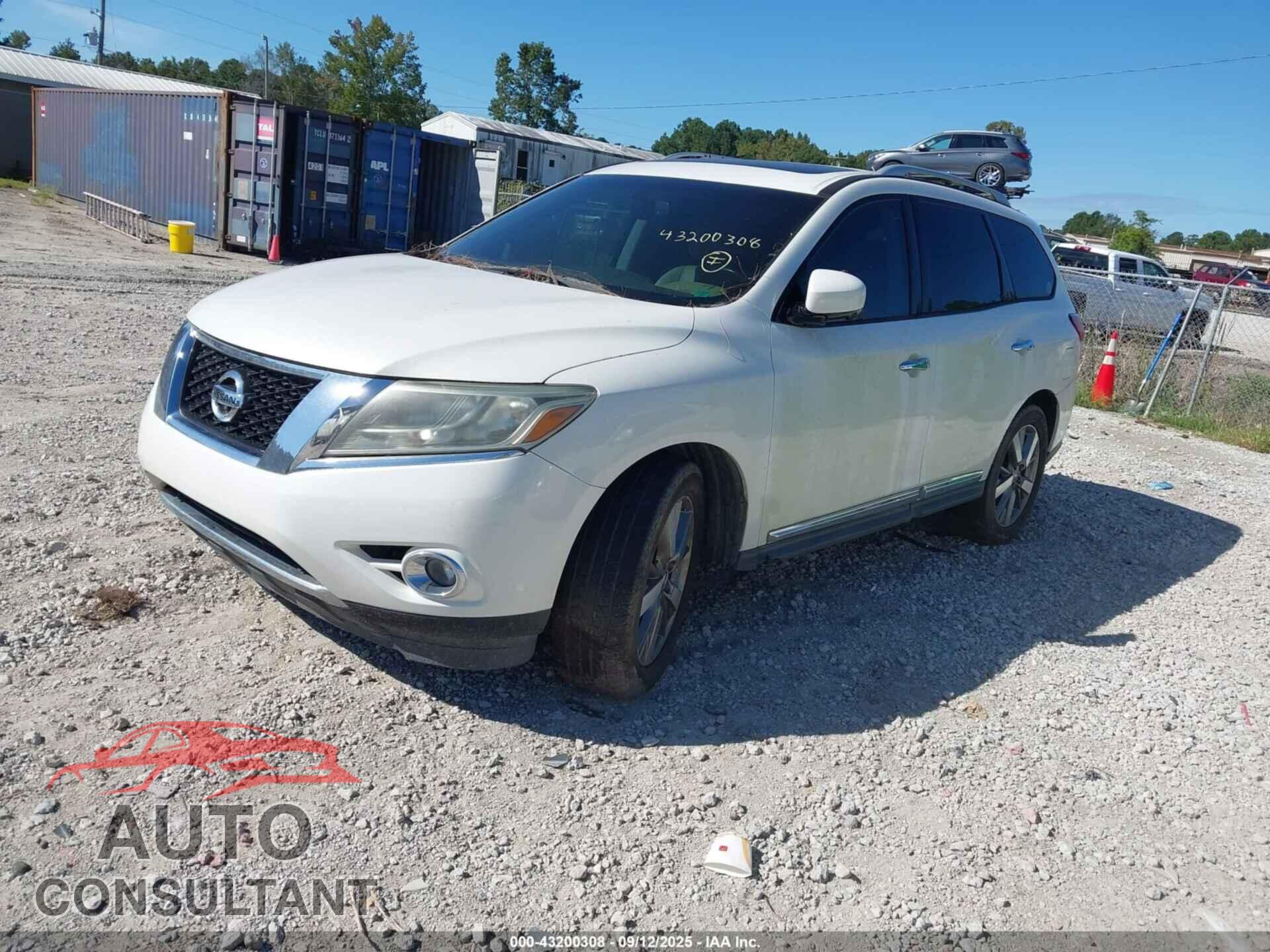 NISSAN PATHFINDER 2013 - 5N1AR2MMXDC633740