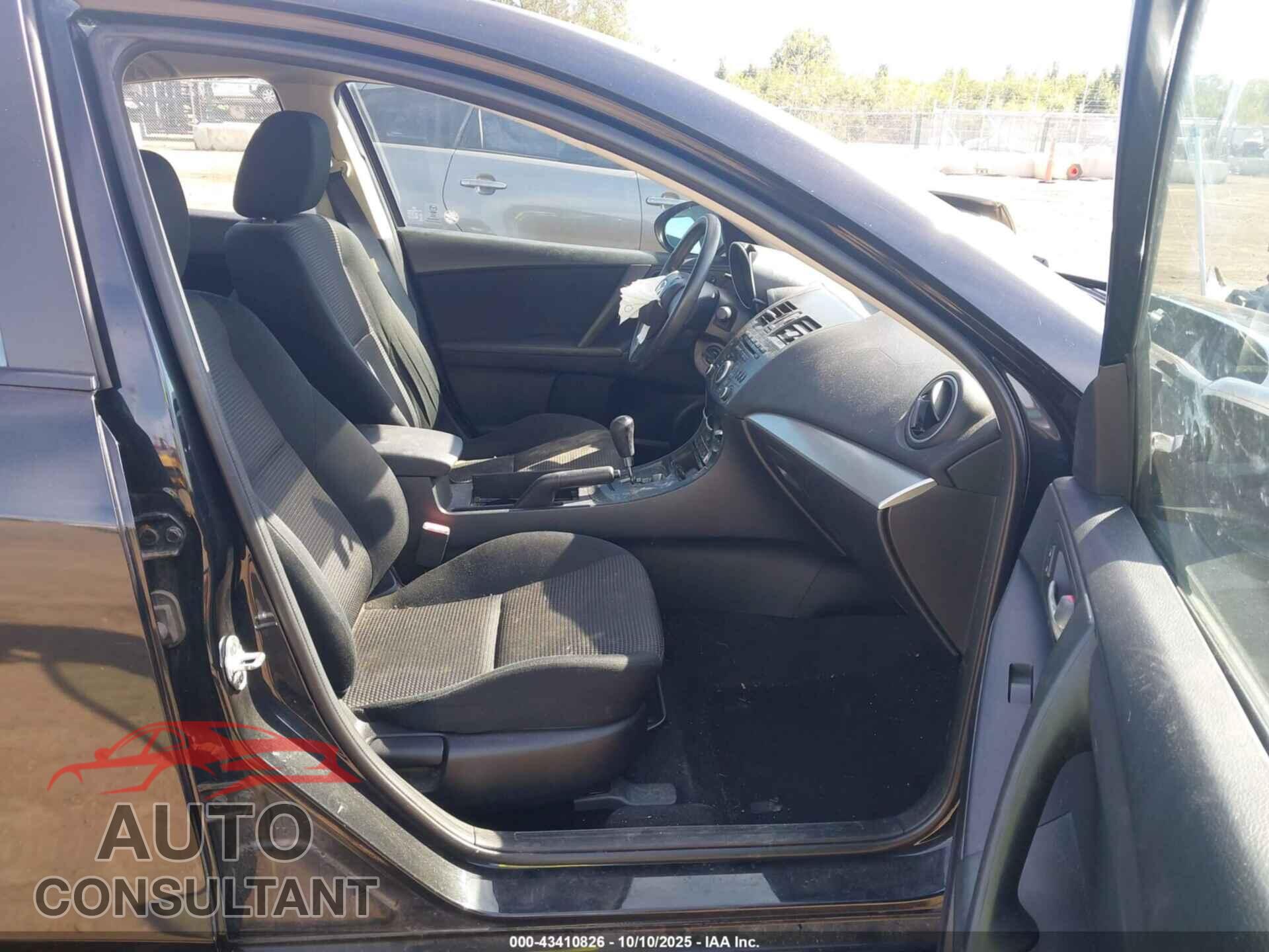 MAZDA MAZDA3 2012 - JM1BL1UFXC1532018