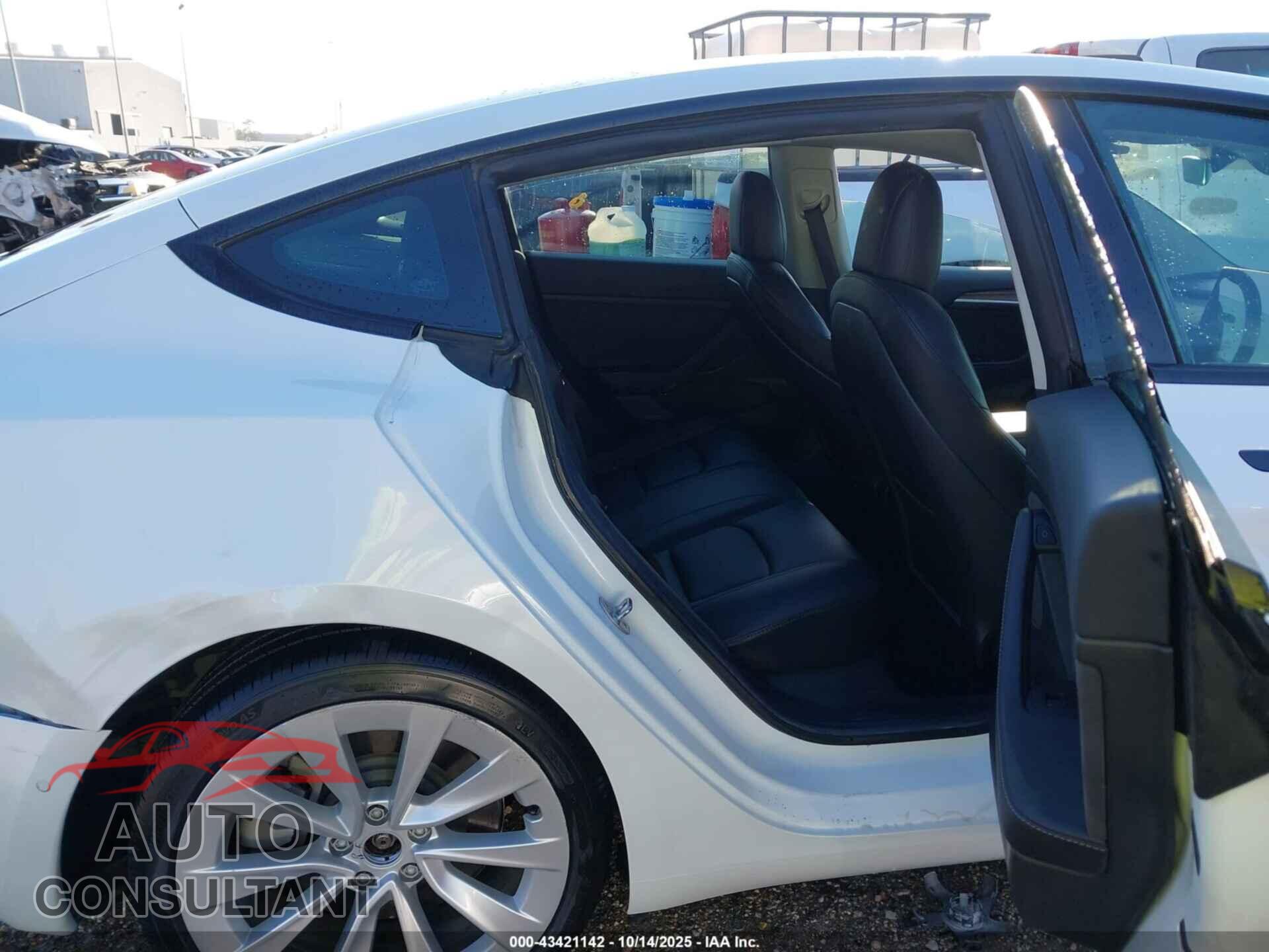 TESLA MODEL 3 2022 - 5YJ3E1EB6NF159578