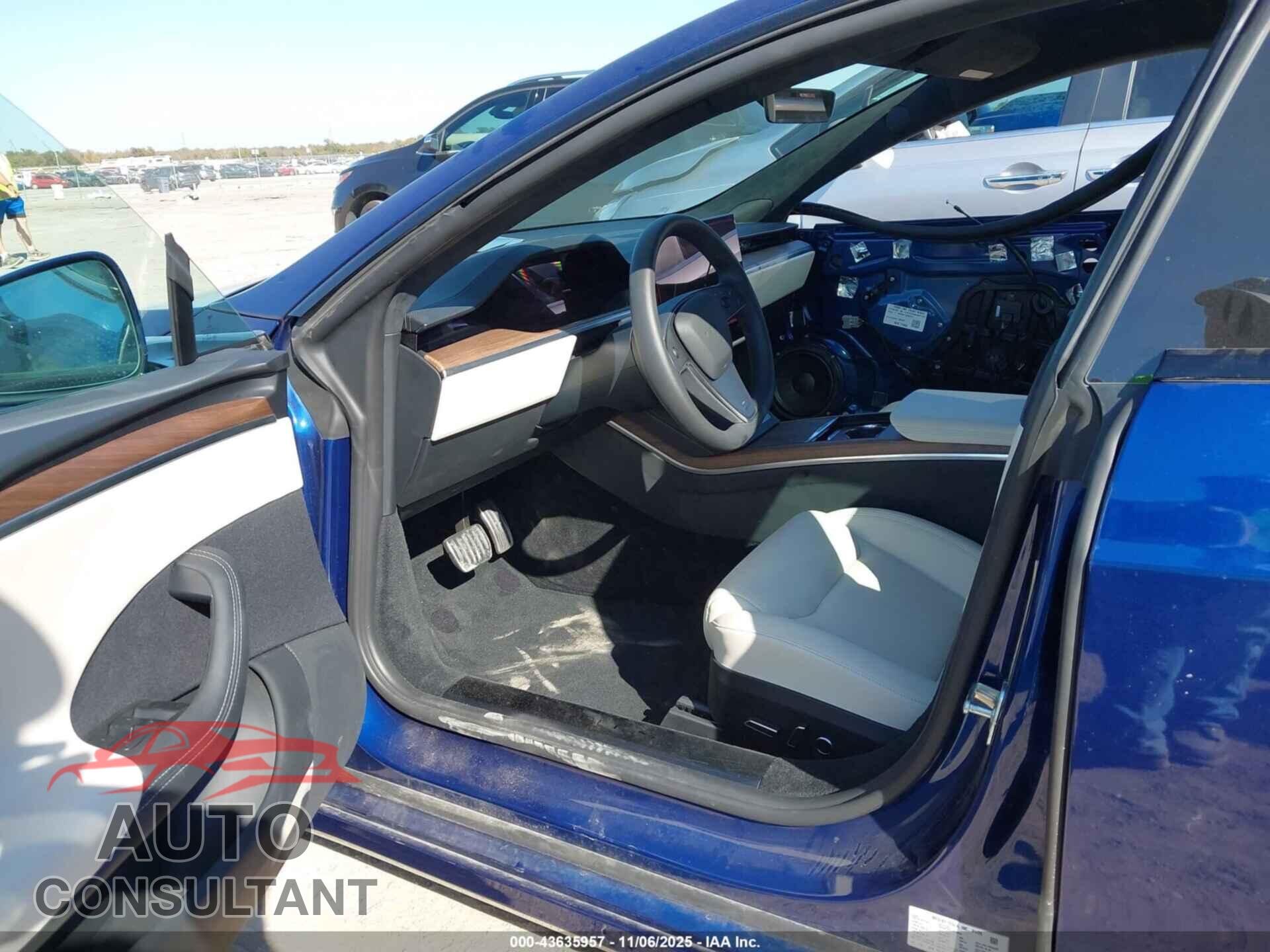 TESLA MODEL S 2025 - 5YJSA1E53SF548496