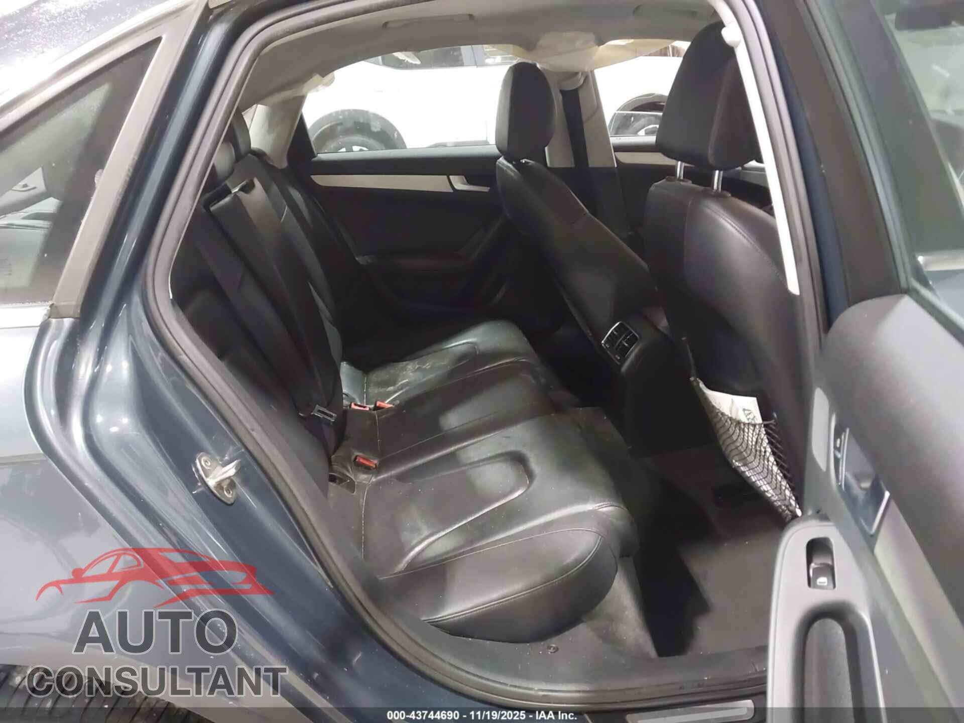 AUDI A4 2011 - WAUFFAFL8BN035873