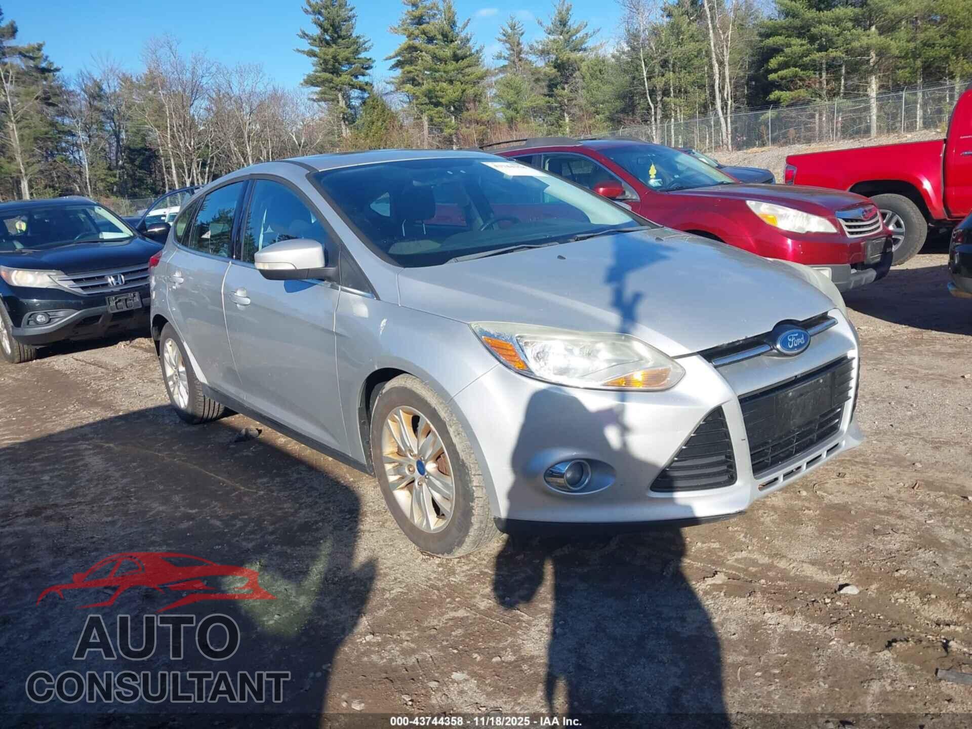 FORD FOCUS 2012 - 1FAHP3M22CL229185