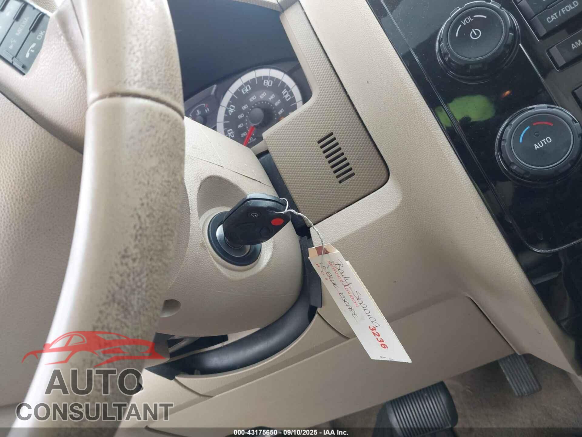 FORD ESCAPE 2010 - 1FMCU0EG7AKD26385