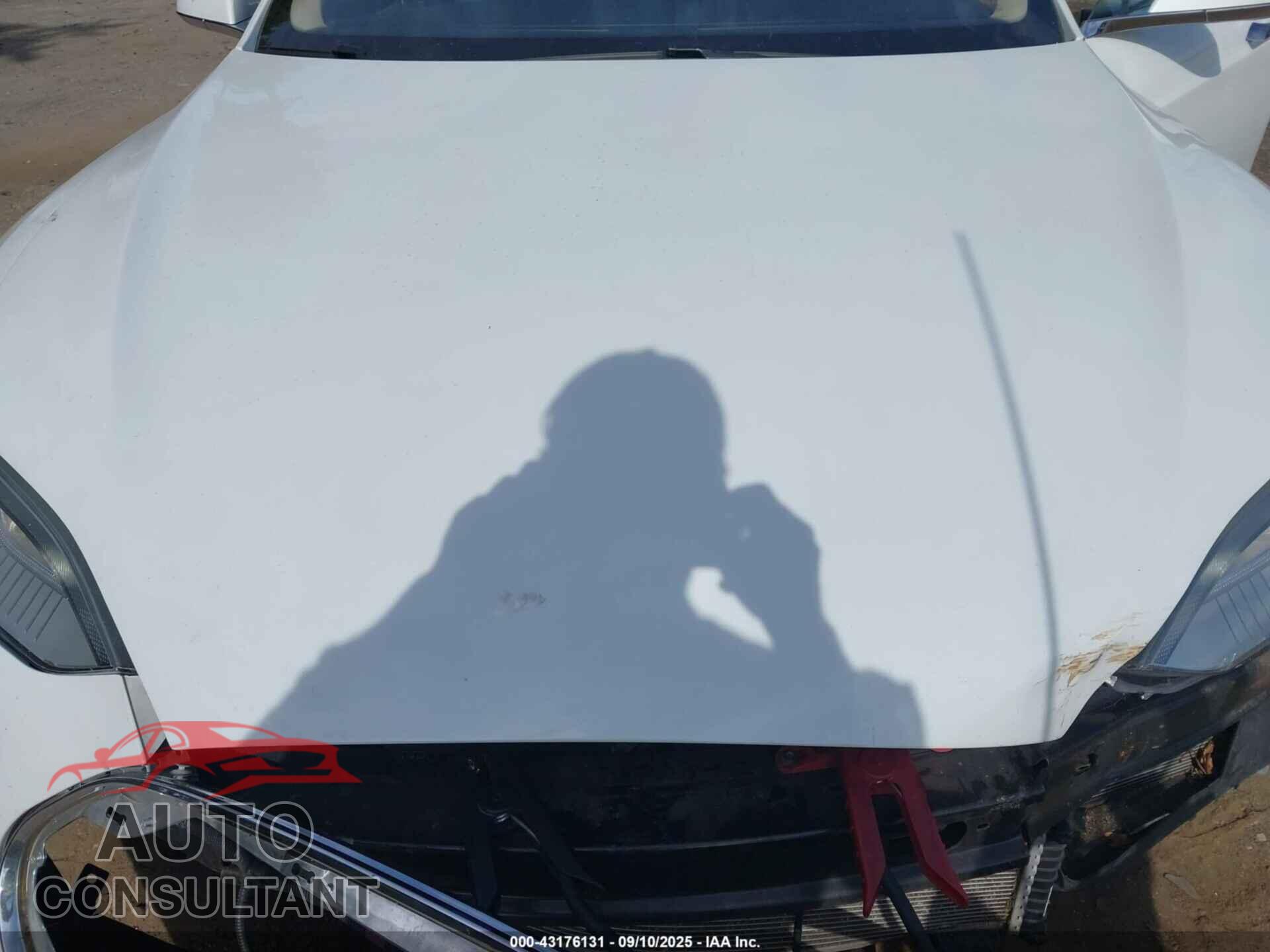 TESLA MODEL S 2014 - 5YJSA1H13EFP32642