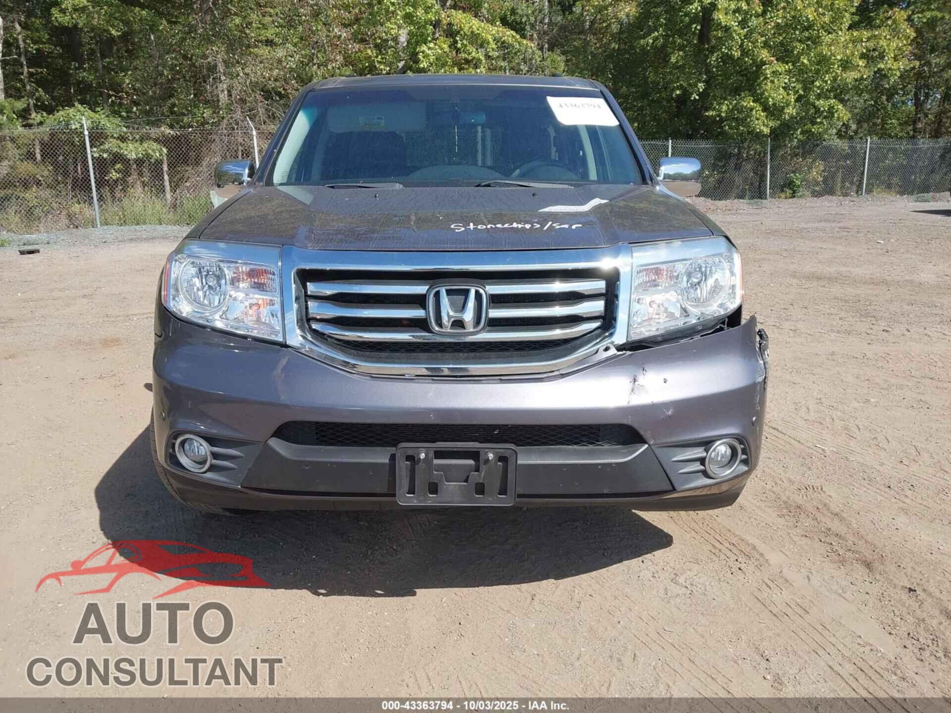 HONDA PILOT 2015 - 5FNYF4H96FB051153