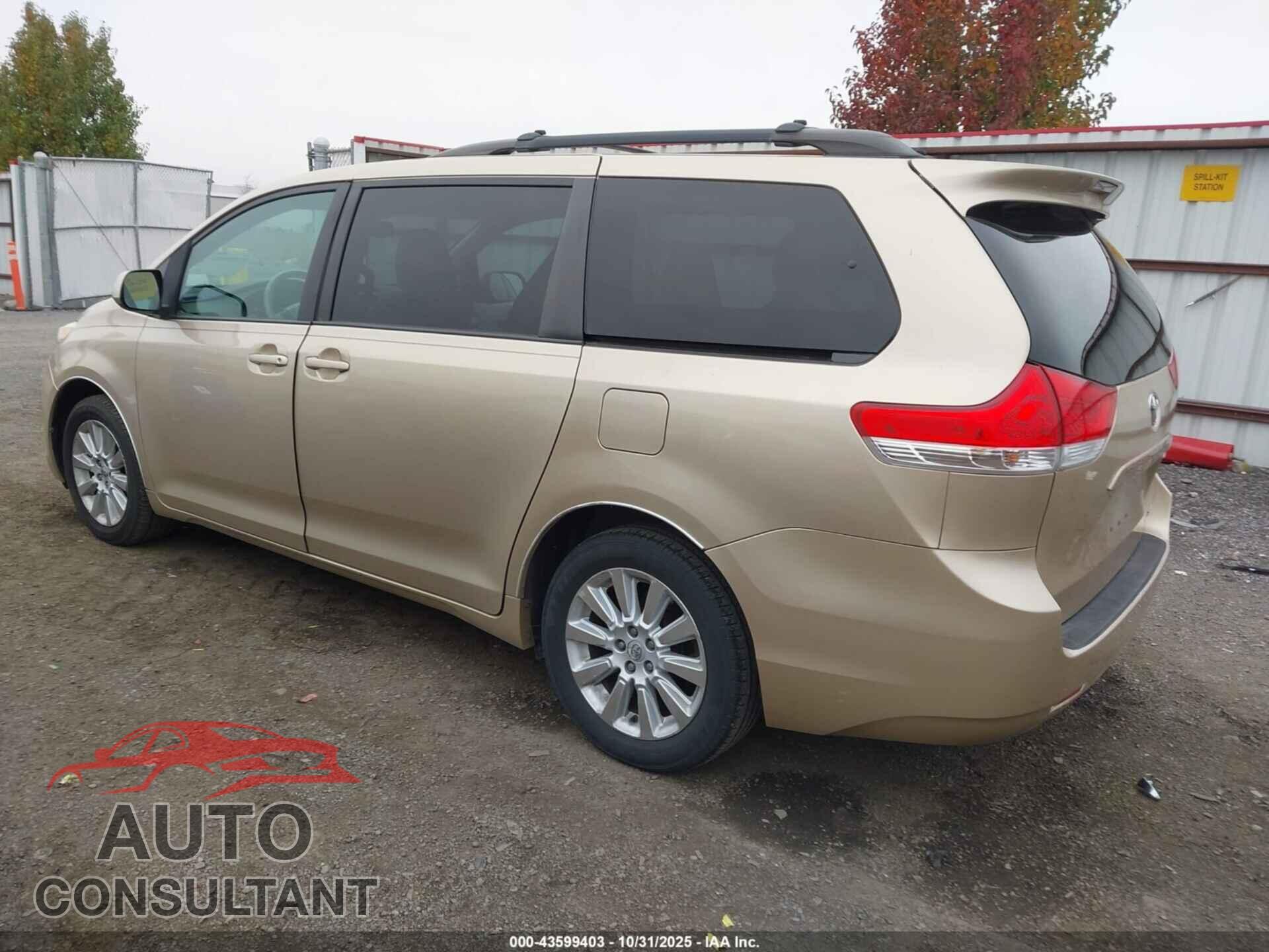 TOYOTA SIENNA 2012 - 5TDJK3DC6CS036846