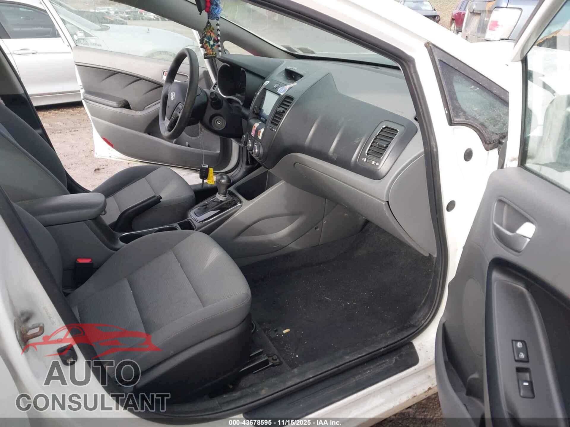 KIA FORTE 2017 - 3KPFK4A76HE110867